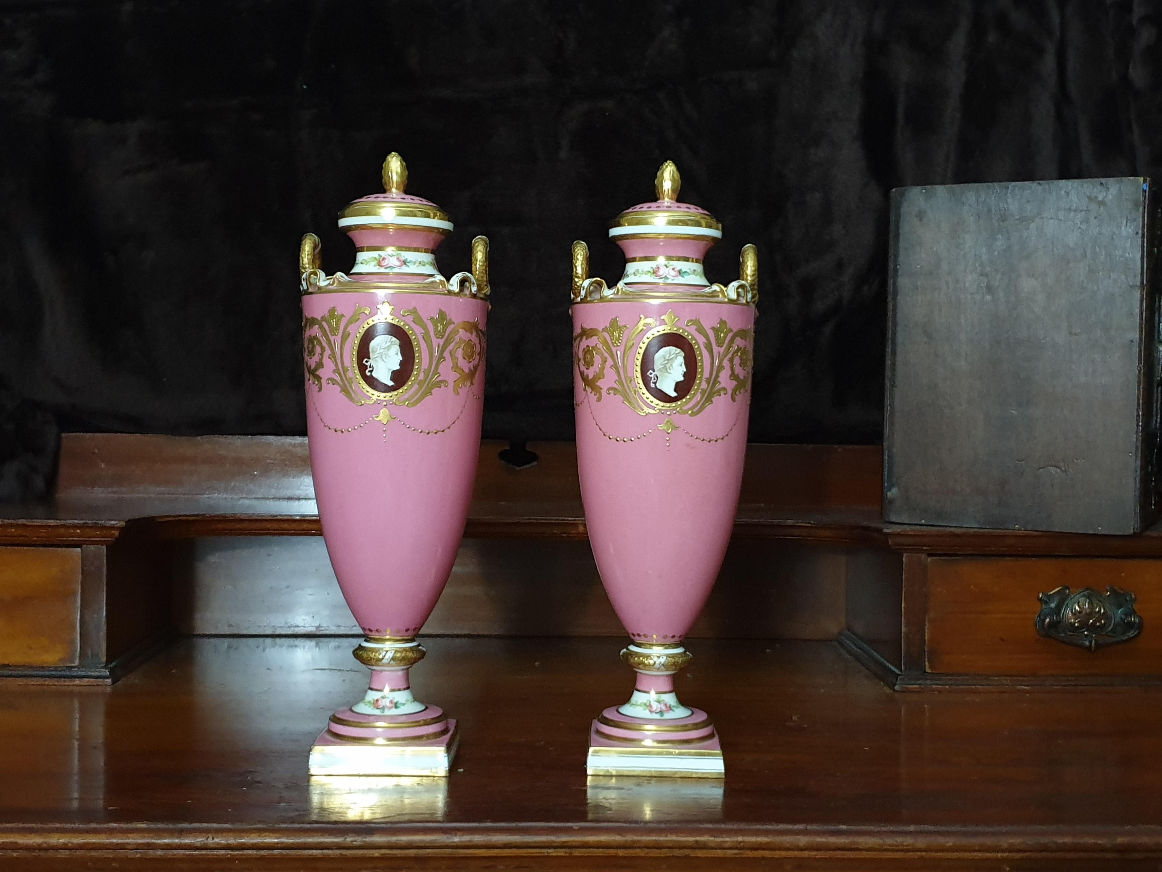 Pink Minton Medallion Vases Pate Sur Pate Style, 19th Century In Excellent Condition For Sale In London, GB