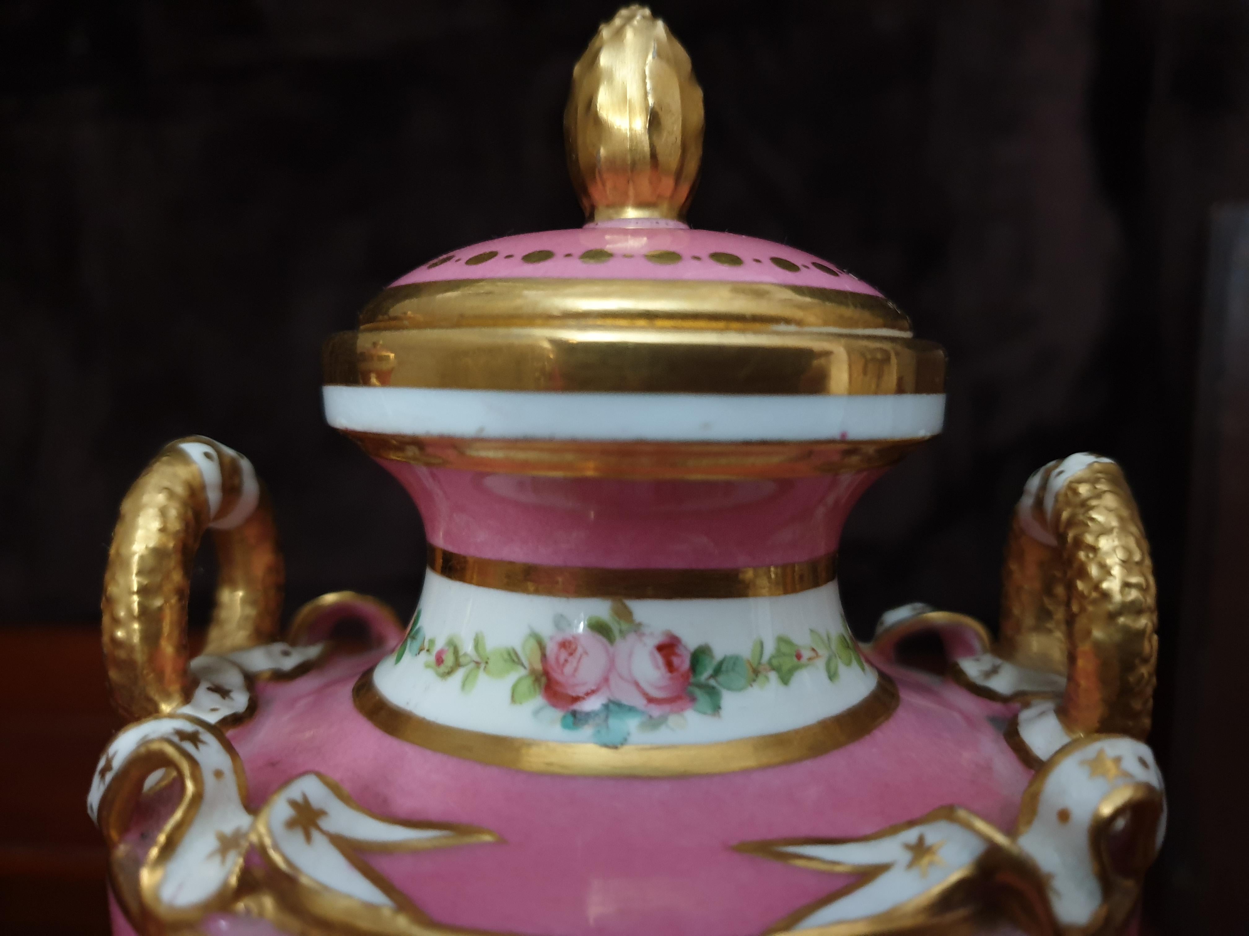 Pink Minton Medallion Vases Pate Sur Pate Style, 19th Century For Sale 4