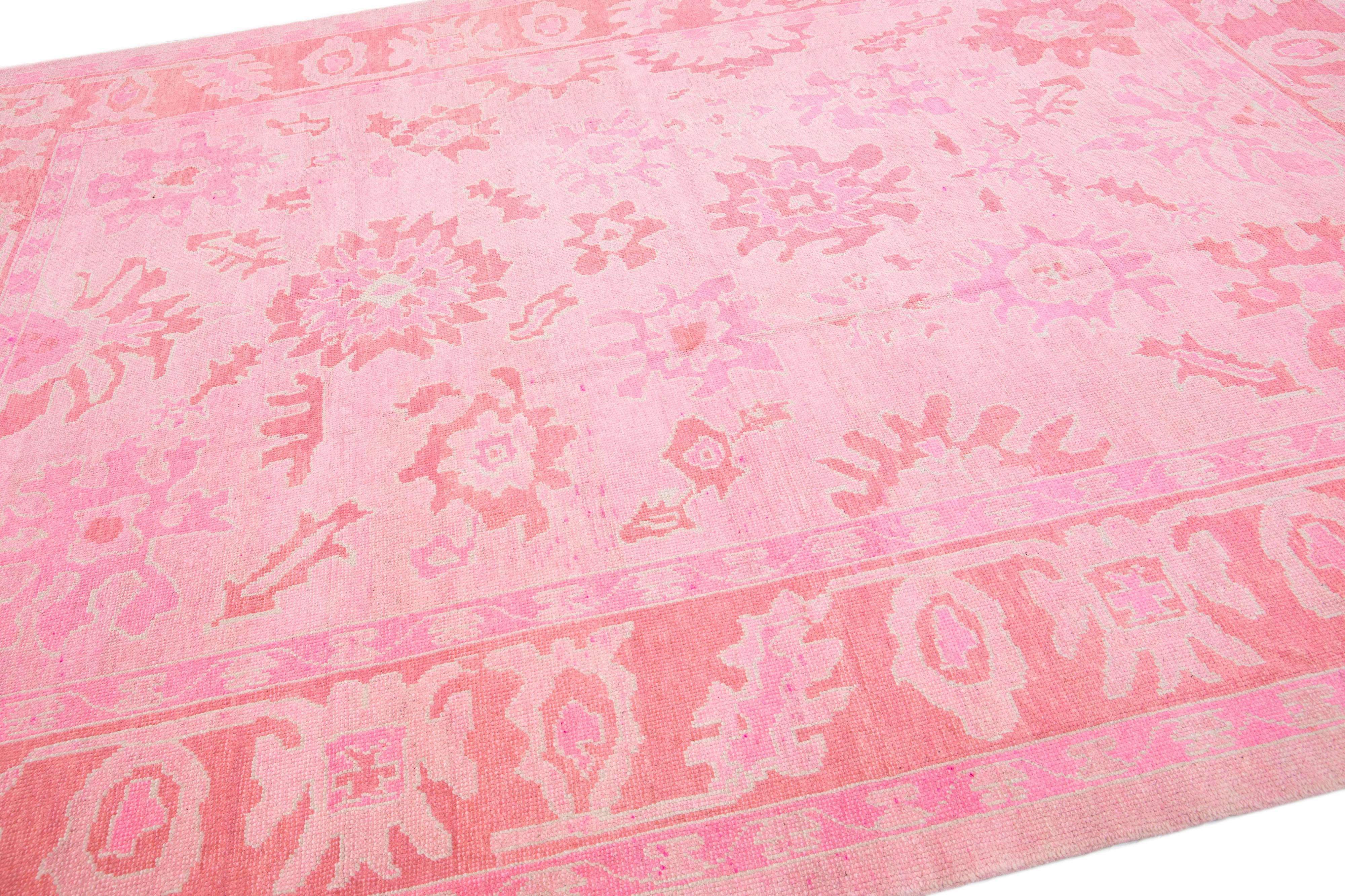 Pink Modern Turkish Oushak Handmade Room Size Wool Rug With Floral Pattern  In New Condition In Norwalk, CT