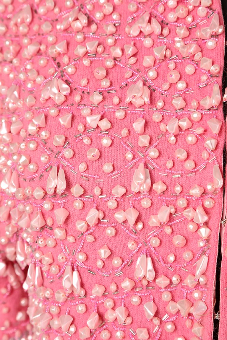 Rosa Mohair-Strickjacke mit Perlenstickerei, ca. 1960er Jahre  (Pink) im Angebot