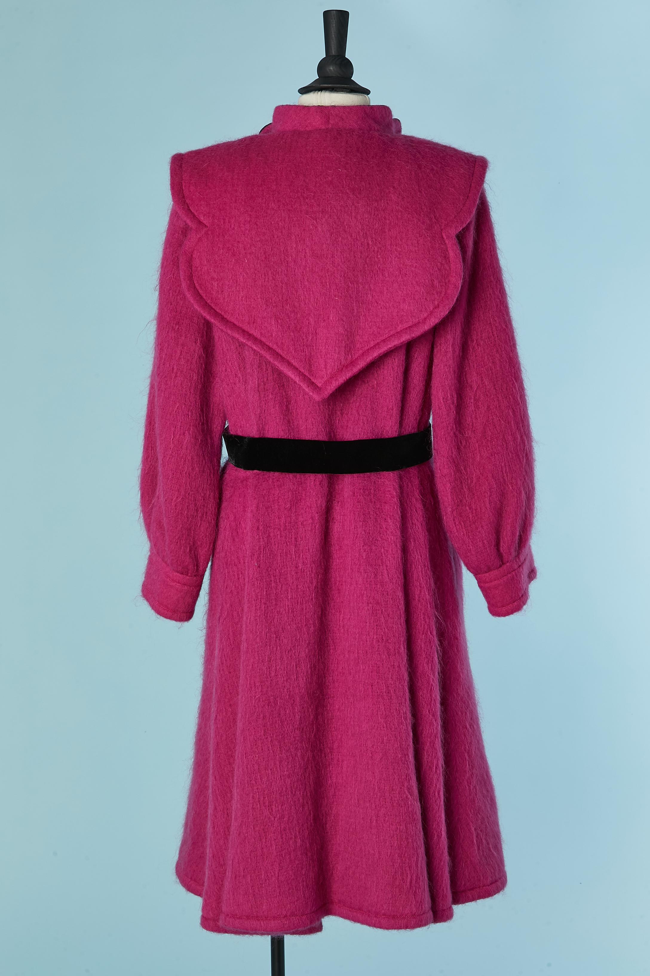 Pink mohair coat with velvet collar and belt DANIEL ROLAND 2