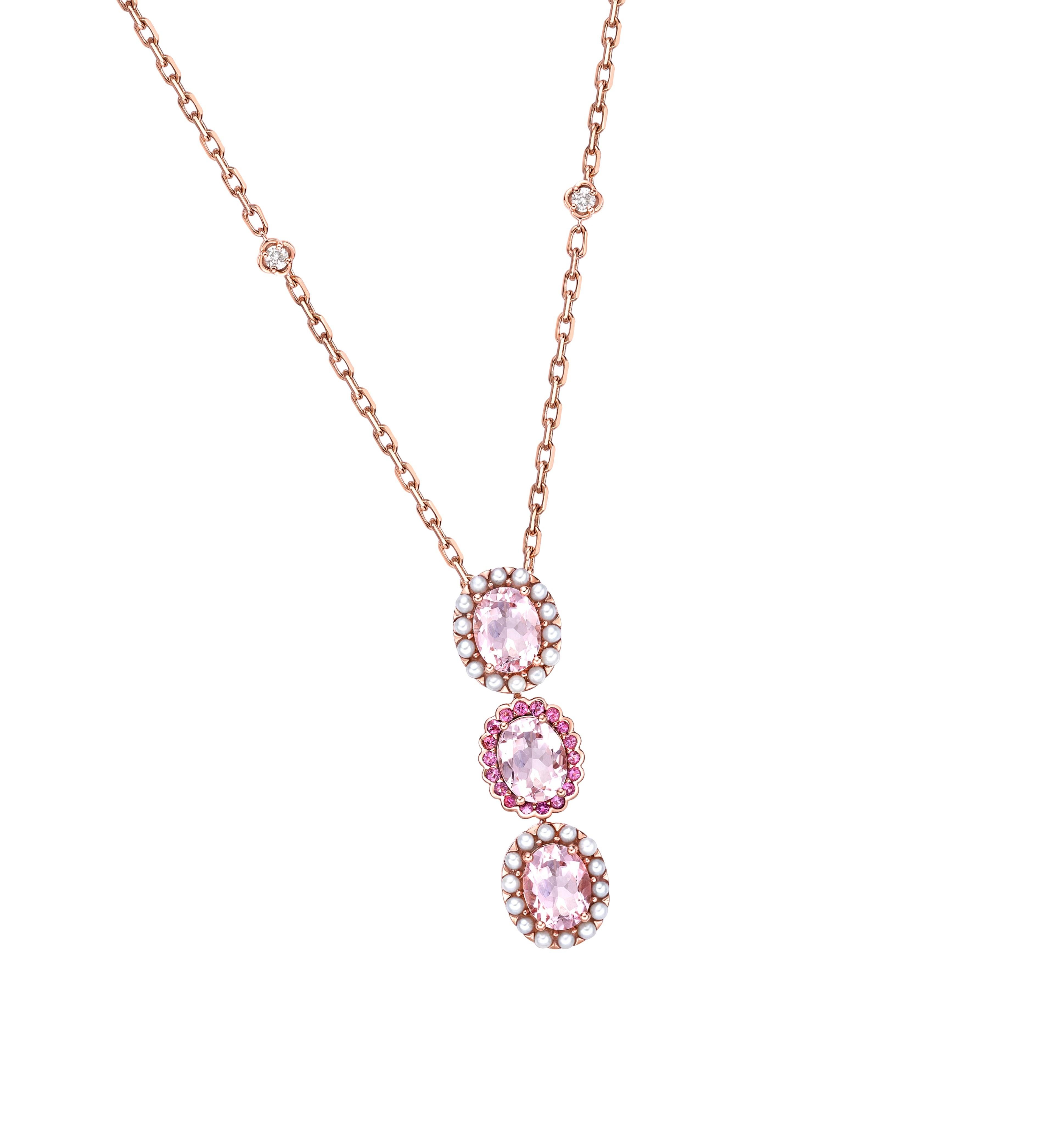 Notre collection Cherry Blossom associe de façon unique ces jolies morganites roses à une combinaison de perles, de tourmalines roses et de diamants. Sertie d'or rose, cette collection est élégante et s'adapte à tous les looks. 

Pendentif Morgane