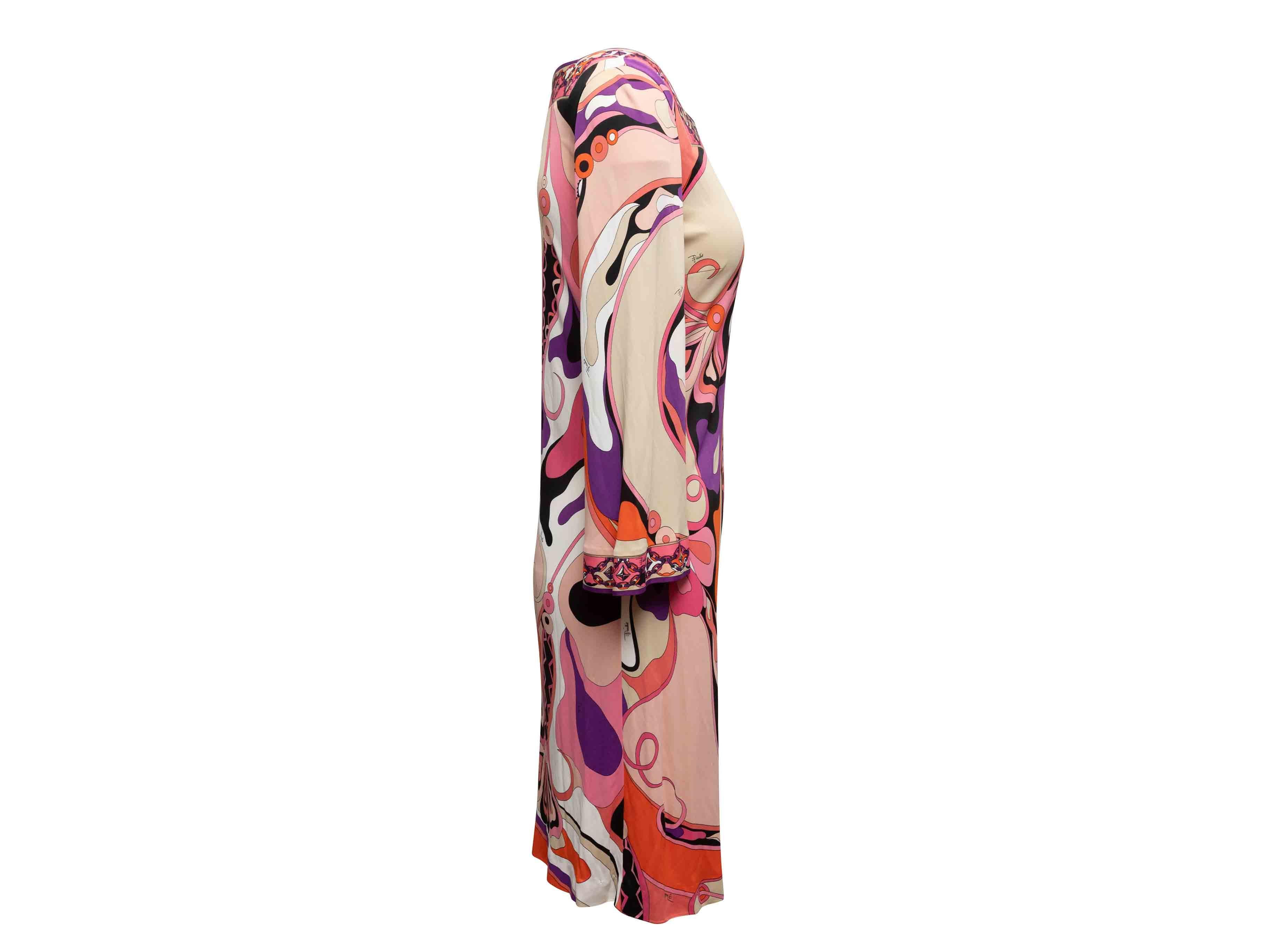 Vestido de manga larga con estampado abstracto rosa y multicolor de Emilio Pucci.  Escote cuadrado. 35