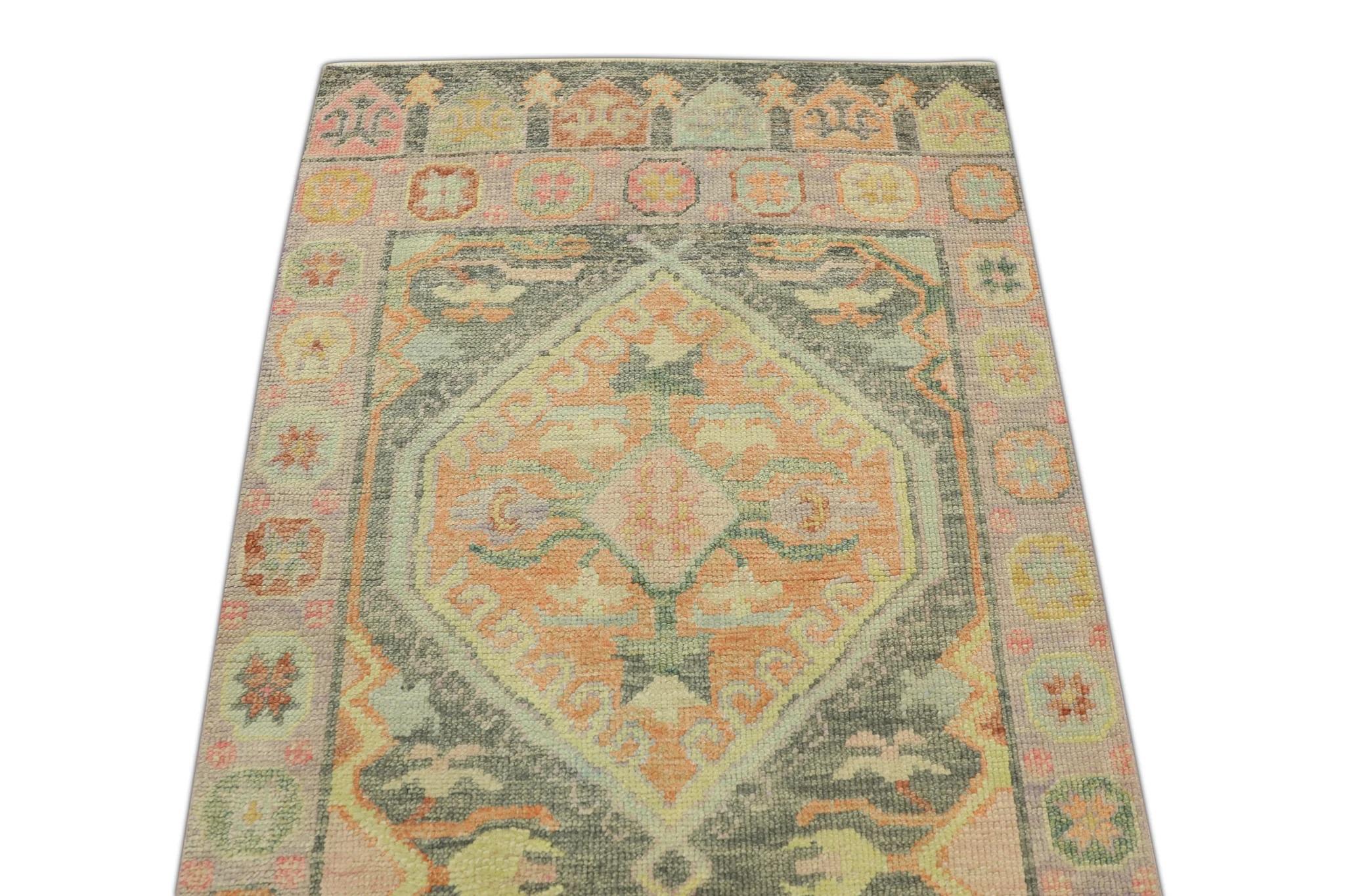 Moderno Rosa Multicolore Tessuto a mano in lana turca Oushak Runner 2'11