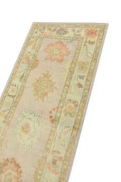 Mehrfarbiger türkischer Oushak-Läufer aus handgewebter Wolle in Rosa 3' x 6'5"