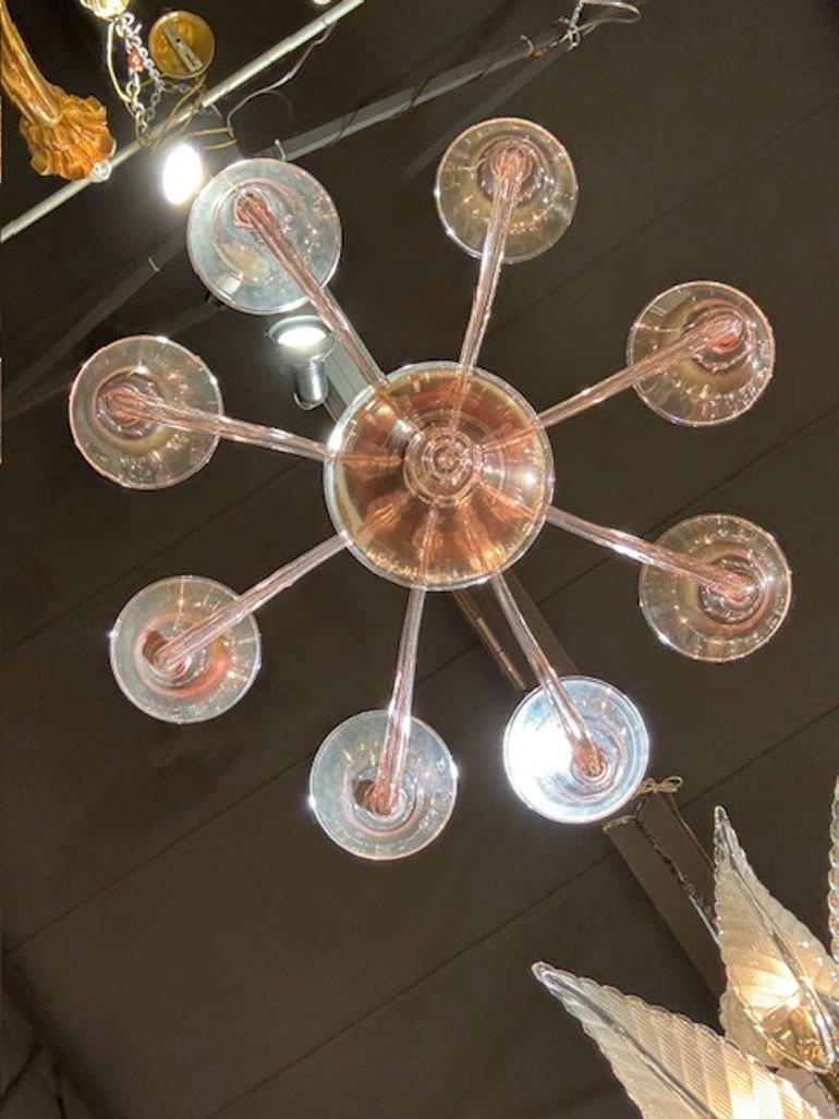Lampadario a 8 bracci in vetro di Murano rosa in vendita 1
