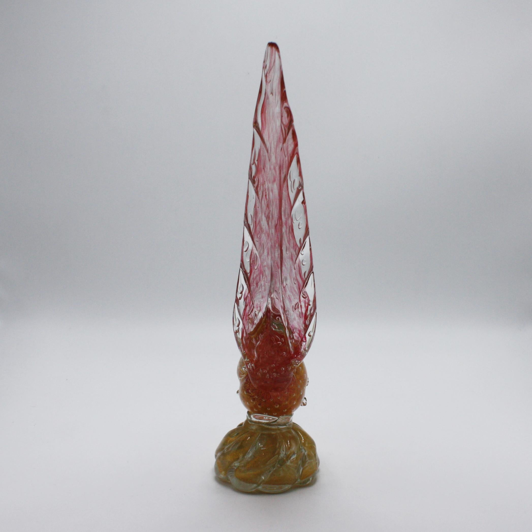 Pink Murano Bird with Gold Inclusions, circa 1950 In Good Condition In Dallas, TX