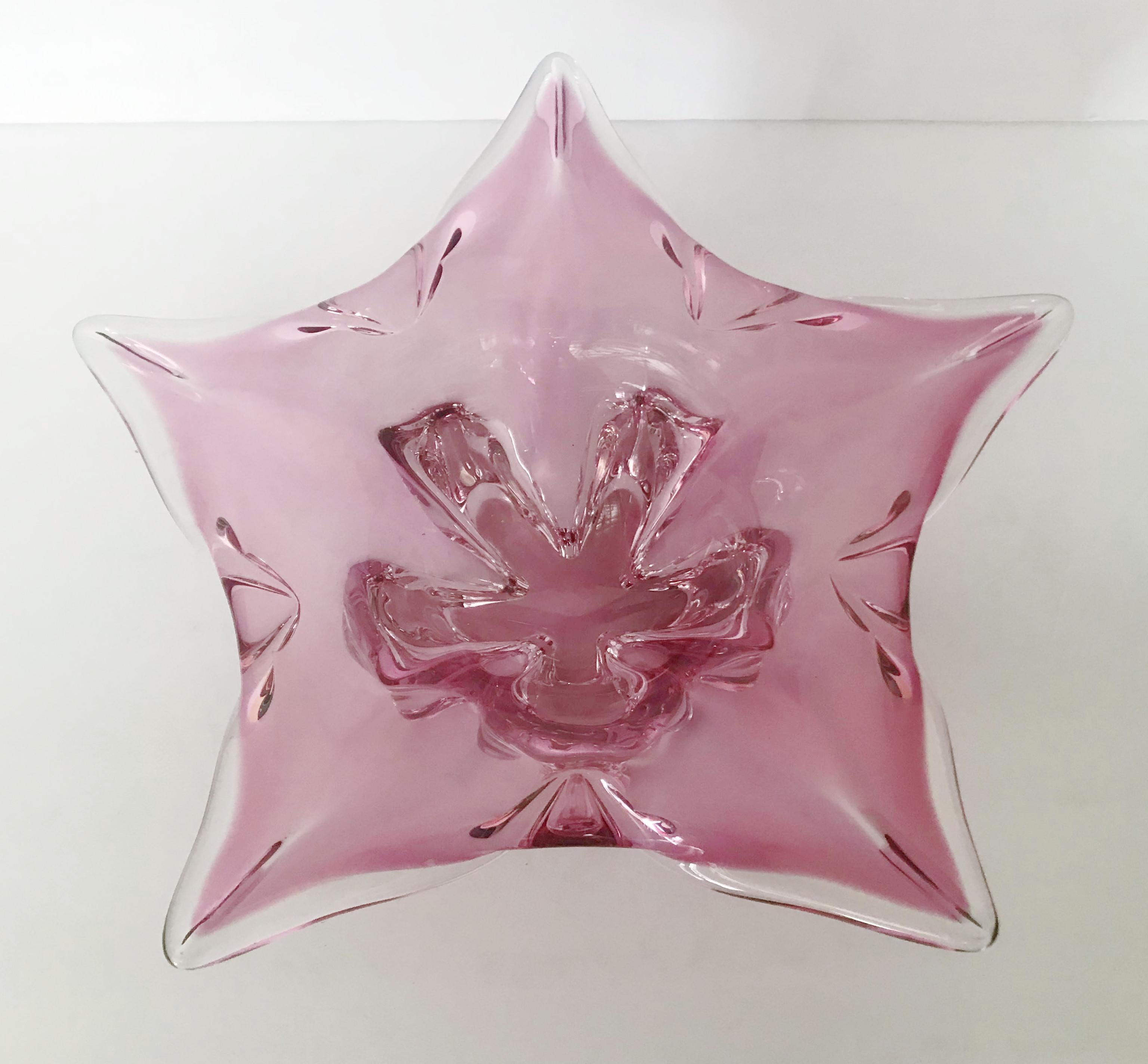 Italian pink Murano glass bowl hand blown in the shape of a star / Made in Italy, circa 1960s.
Measures: Diameter 13 inches / Height 4.5 inches
1 in stock in Palm Springs ON FINAL CLEARANCE SALE for $449 !!
Order reference #: FABIOLTD G128
This