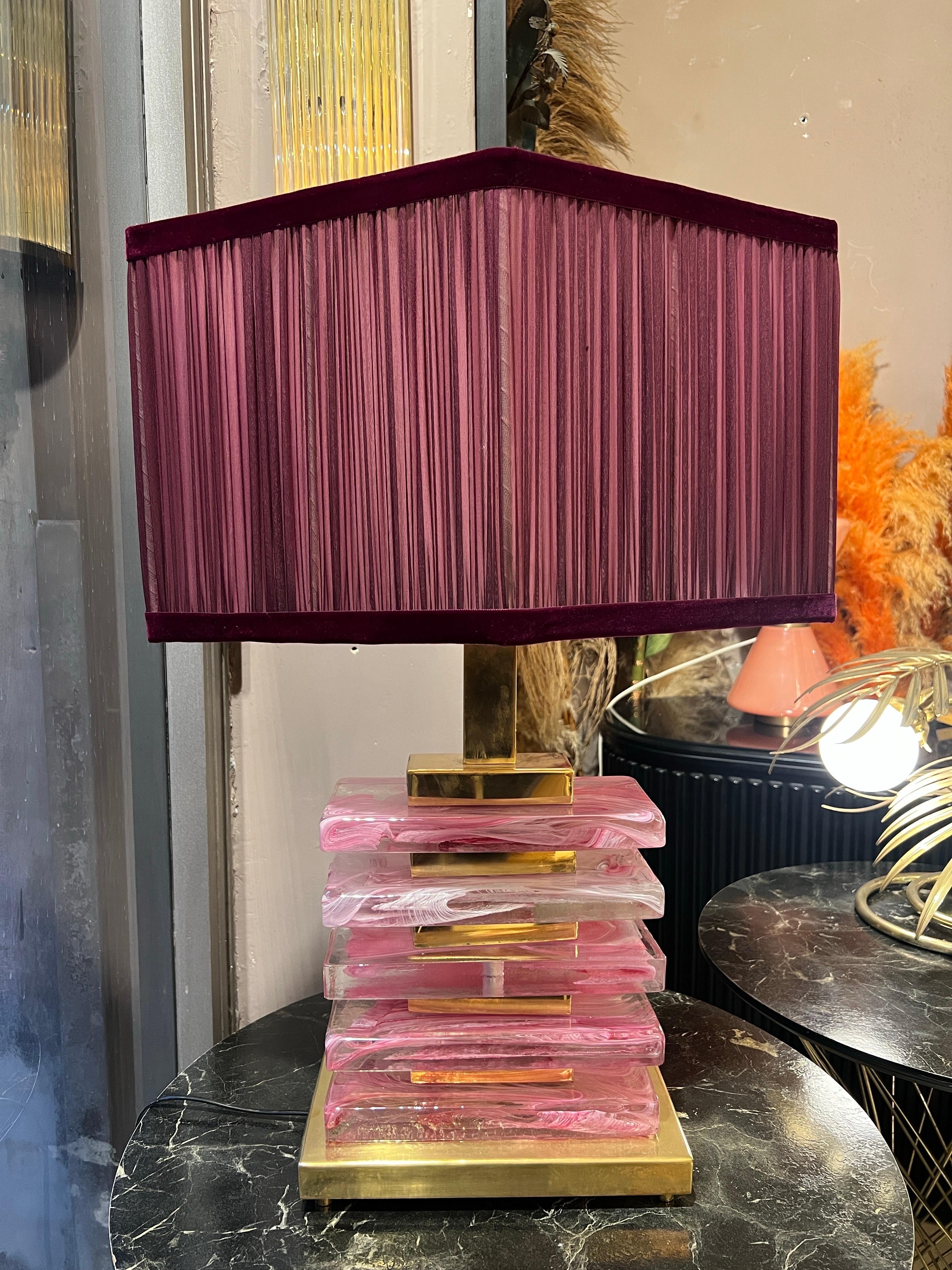 Lámpara de sobremesa de bloques de cristal de Murano rosa y pantalla artesanal, años 70 en venta 6