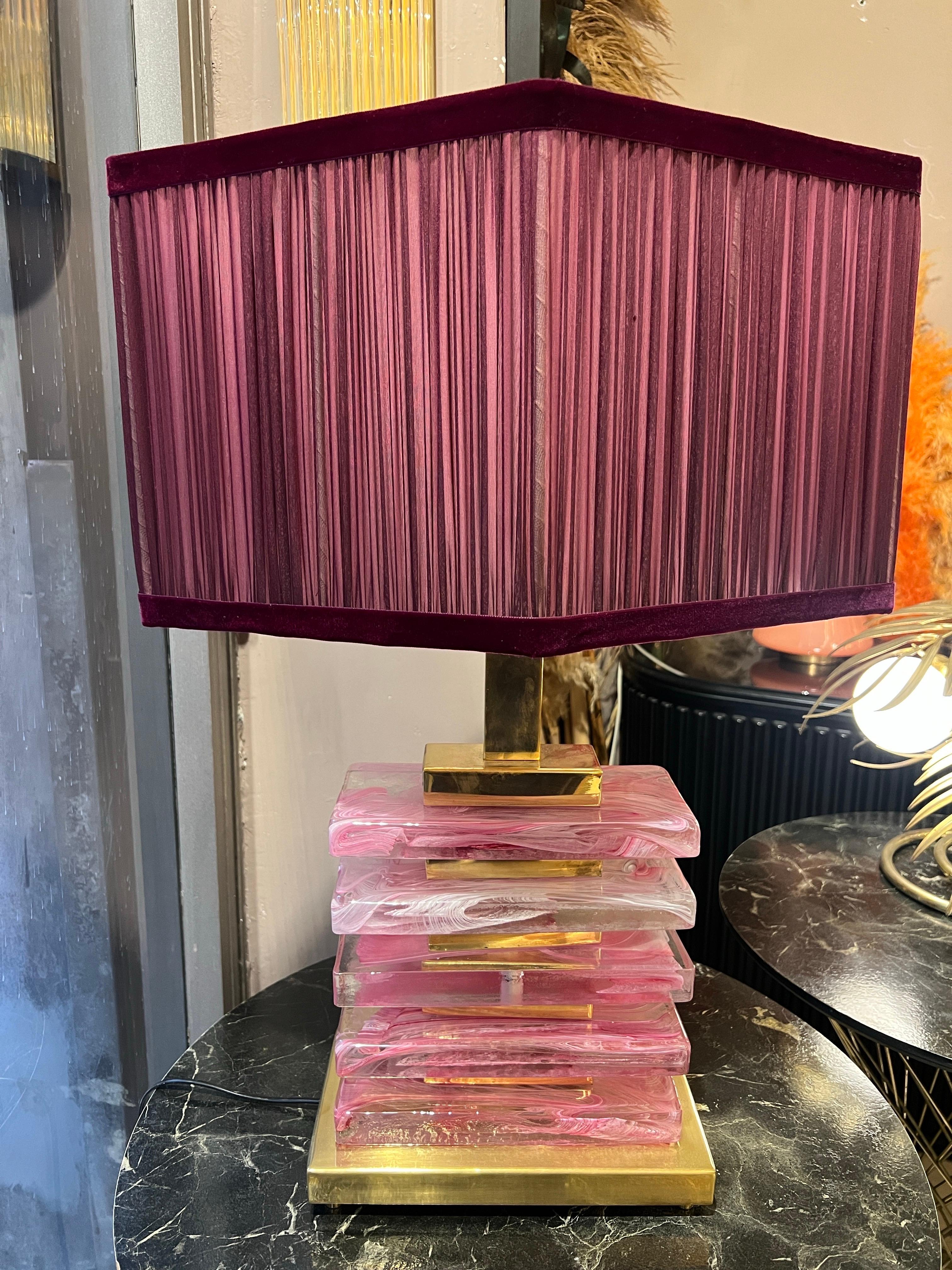Lámpara de sobremesa de bloques de cristal de Murano rosa y pantalla artesanal, años 70 en venta 7