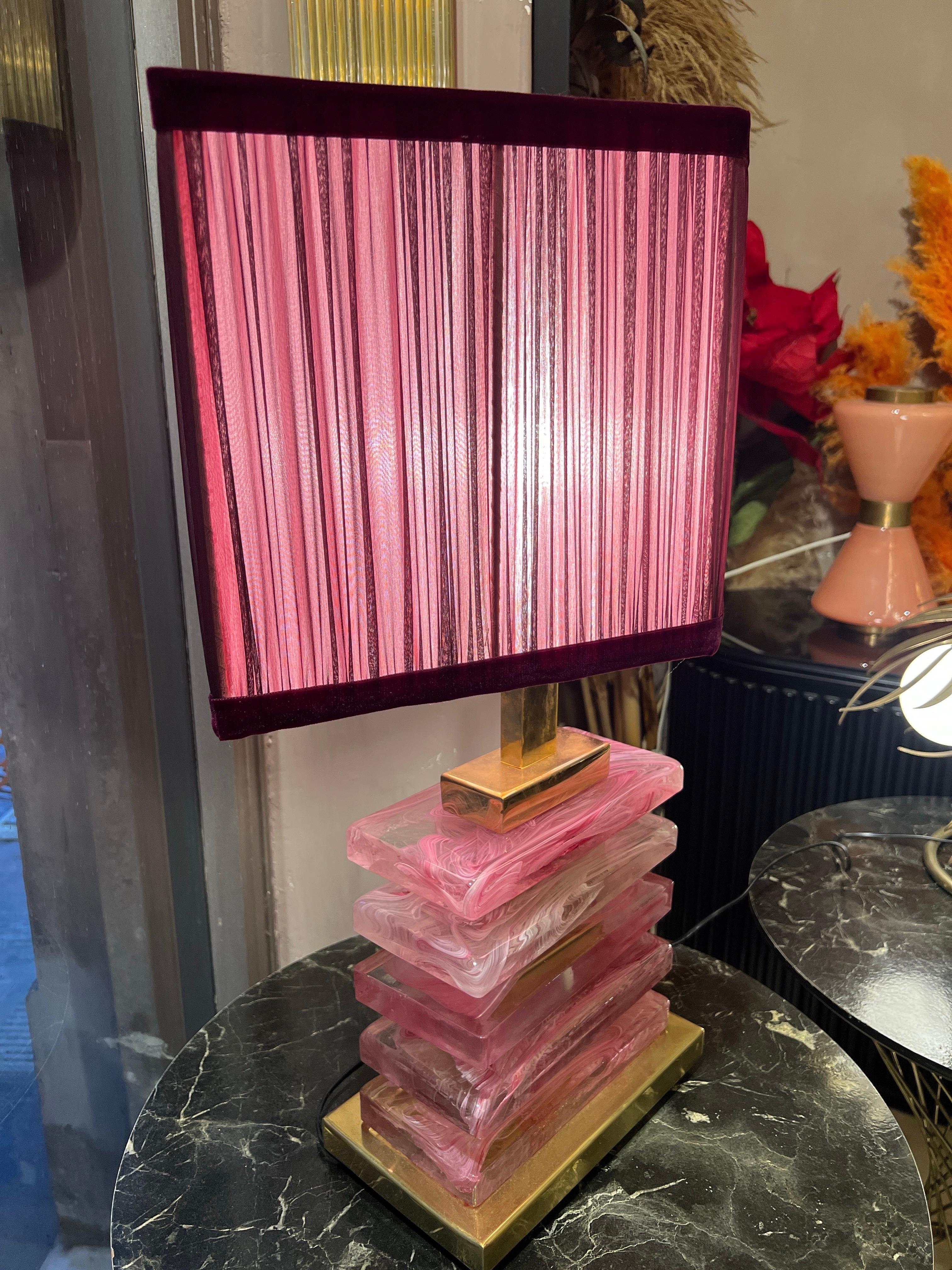 Lámpara de sobremesa de bloques de cristal de Murano rosa y pantalla artesanal, años 70 en venta 12