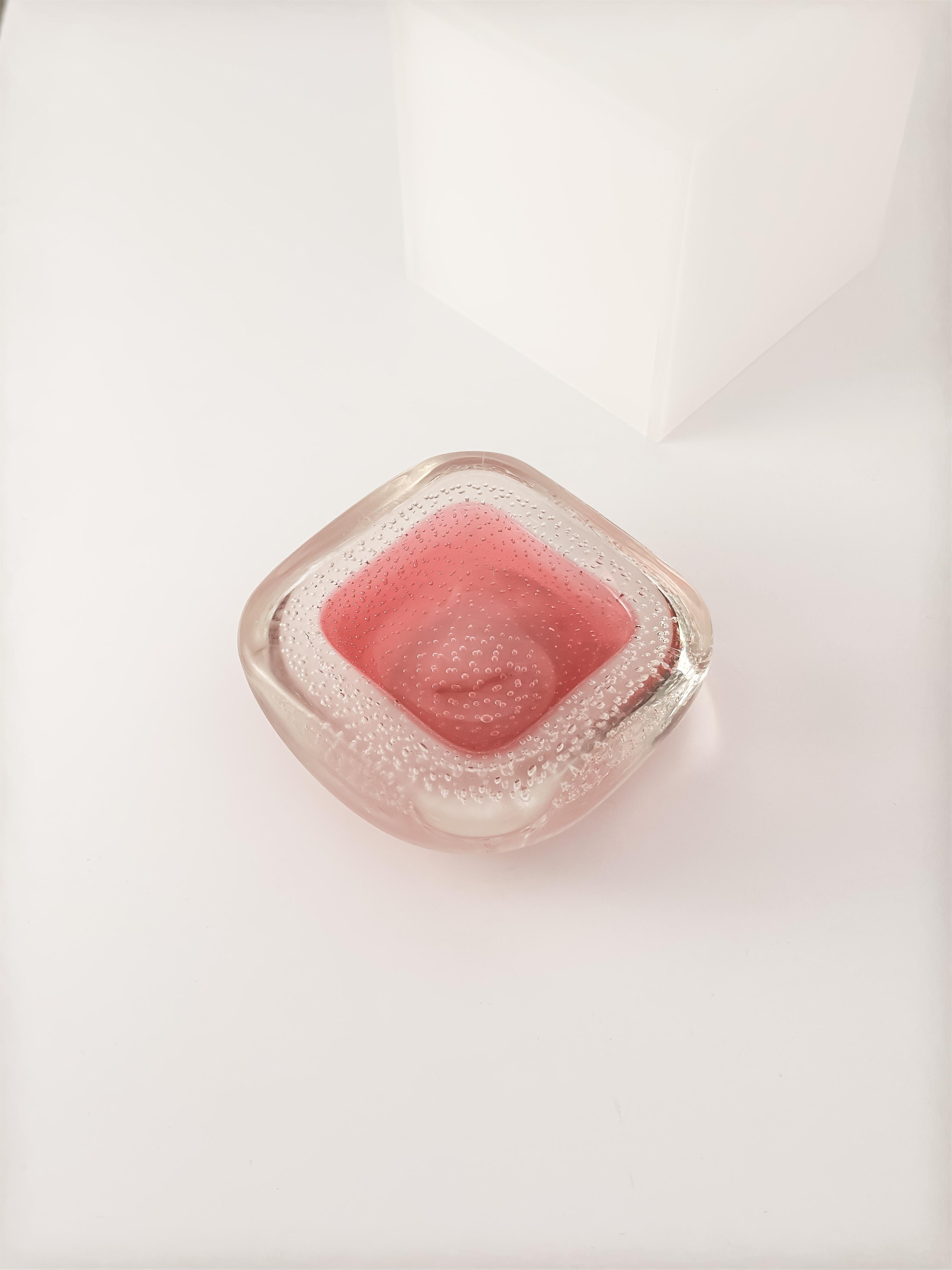 Rosa Murano-Glas Schale, quadratisch Sommerso Bubbled Bullicante c.1960s Italien im Zustand „Gut“ im Angebot in Glasgow, GB