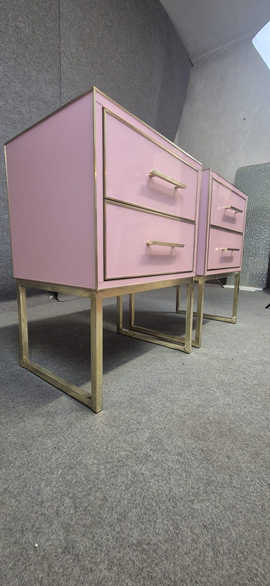 Pink Murano Glass & Brass Luxury Bedside Tables: Italian Artistry Modern Bedroom in vendita 2
