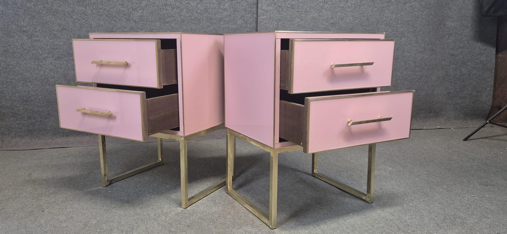Pink Murano Glass & Brass Luxury Bedside Tables: Italian Artistry Modern Bedroom in vendita 6