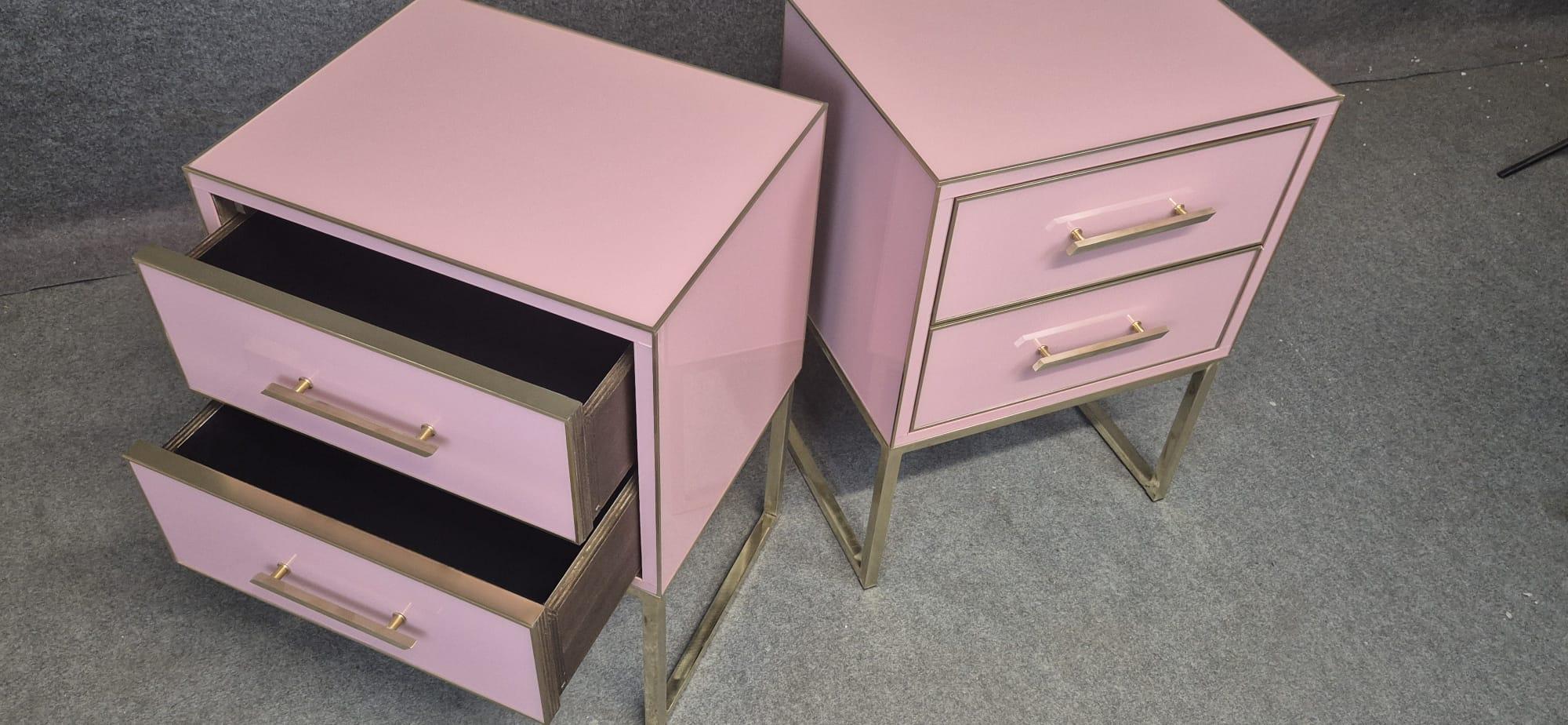 Pink Murano Glass & Brass Luxury Bedside Tables: Italian Artistry Modern Bedroom in vendita 11