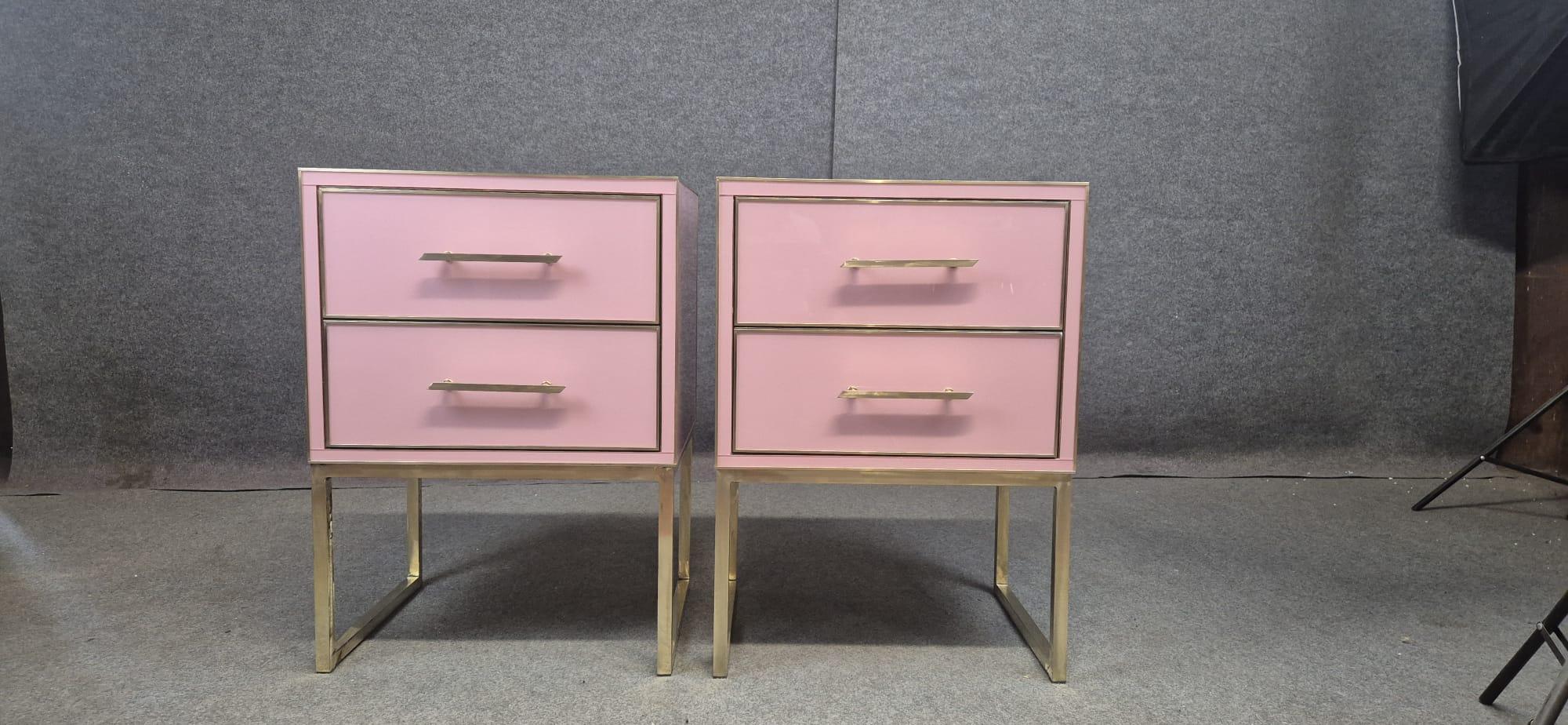 Pink Murano Glass & Brass Luxury Bedside Tables: Italian Artistry Modern Bedroom in vendita 1