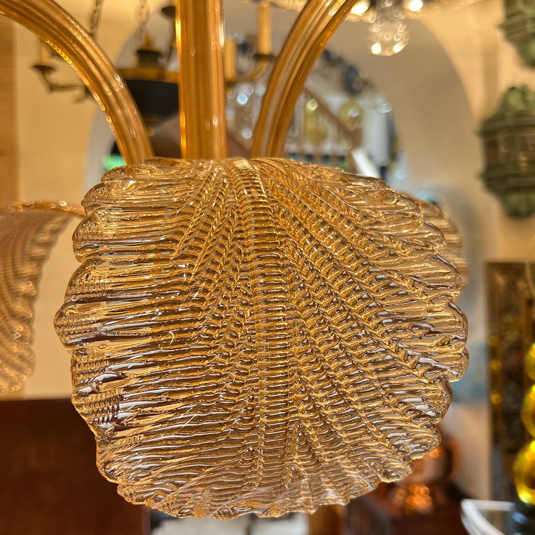 Lampadario in vetro di Murano rosa in vendita 1