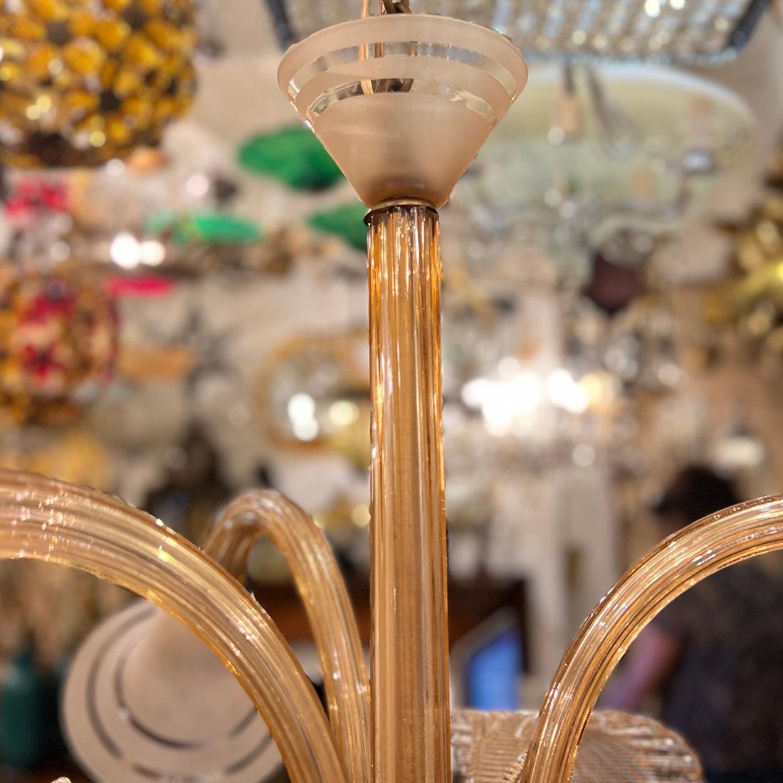 Lampadario in vetro di Murano rosa in vendita 2
