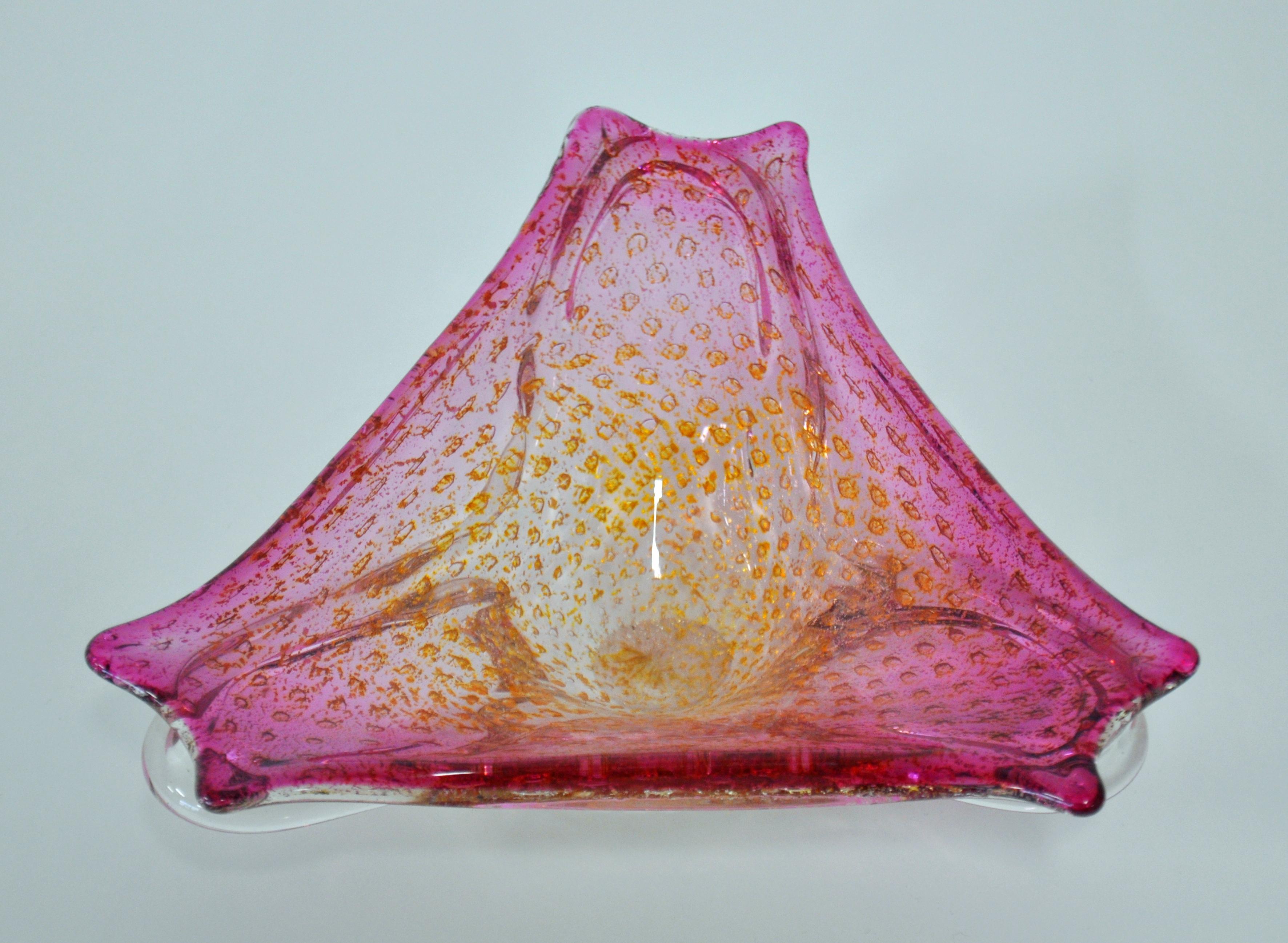 Mid-20th Century Pink Murano Glass Controlled Bubbles and Gold Aventurine Bowl