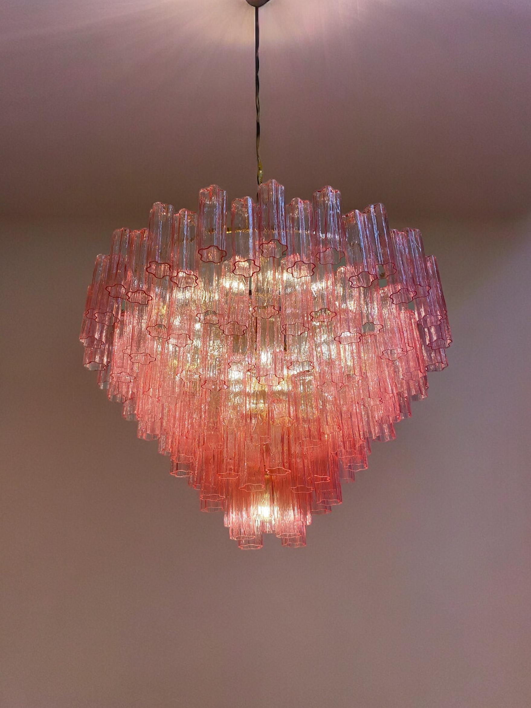 Lustre ou plafonnier monumental Tronchi en verre de Murano rose en vente 3