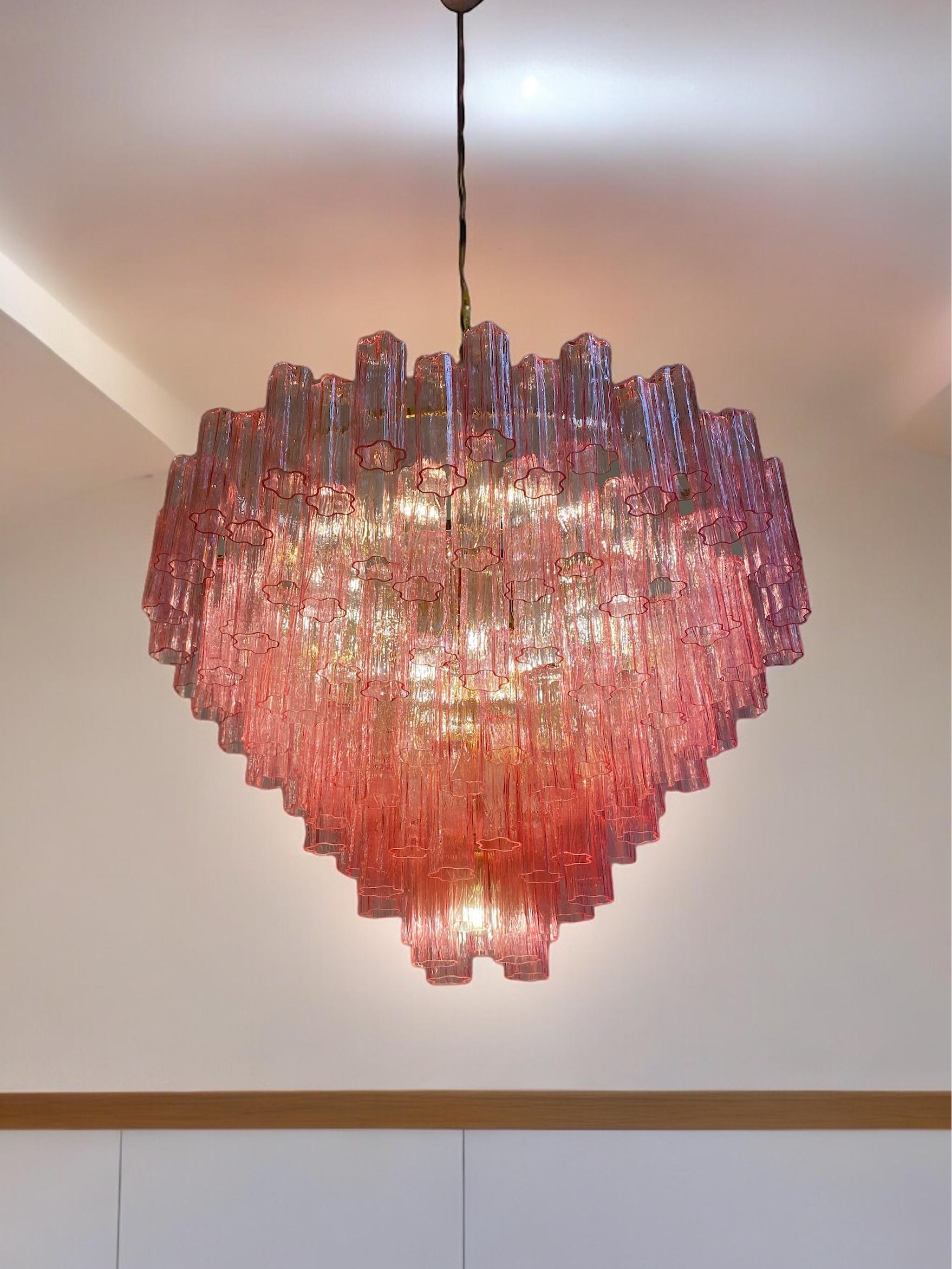 Lámpara o Plafón Monumental Tronchi de Cristal de Murano Rosa Moderno de mediados de siglo en venta