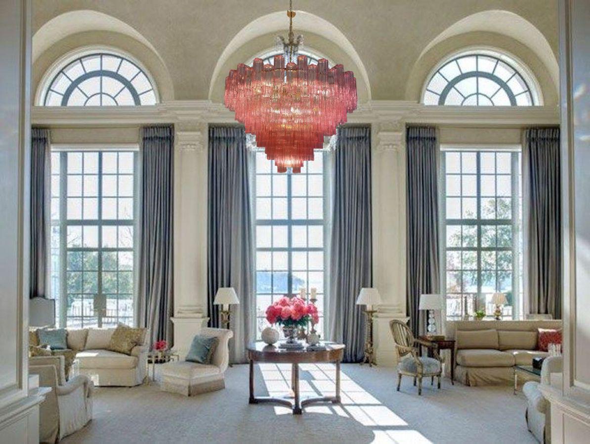 italien Lustre ou plafonnier monumental Tronchi en verre de Murano rose en vente
