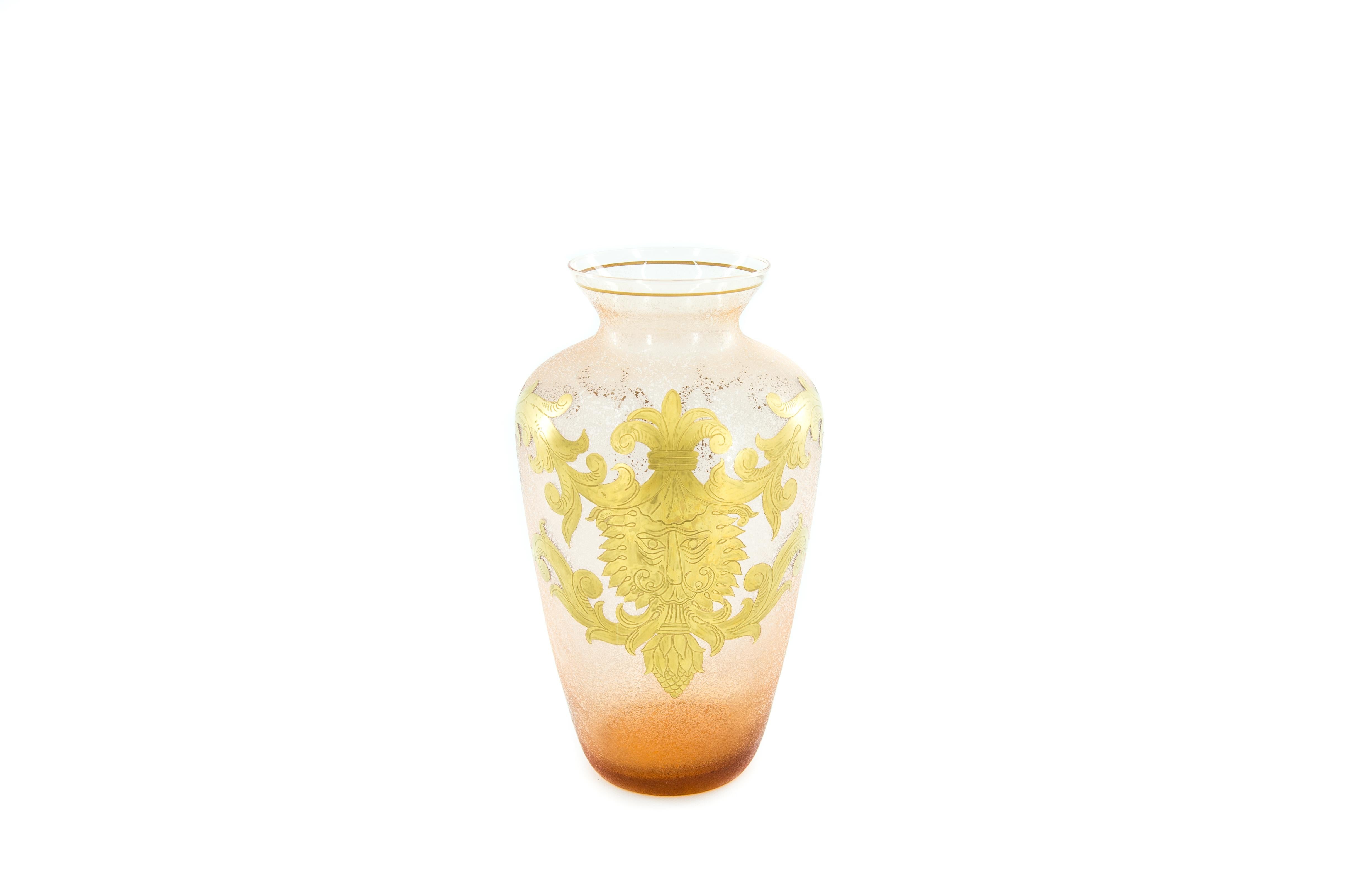 Pink Murano Glass Vase, Gold Hand Painted Decorative Motif, Mid-Century Modern For Sale 9