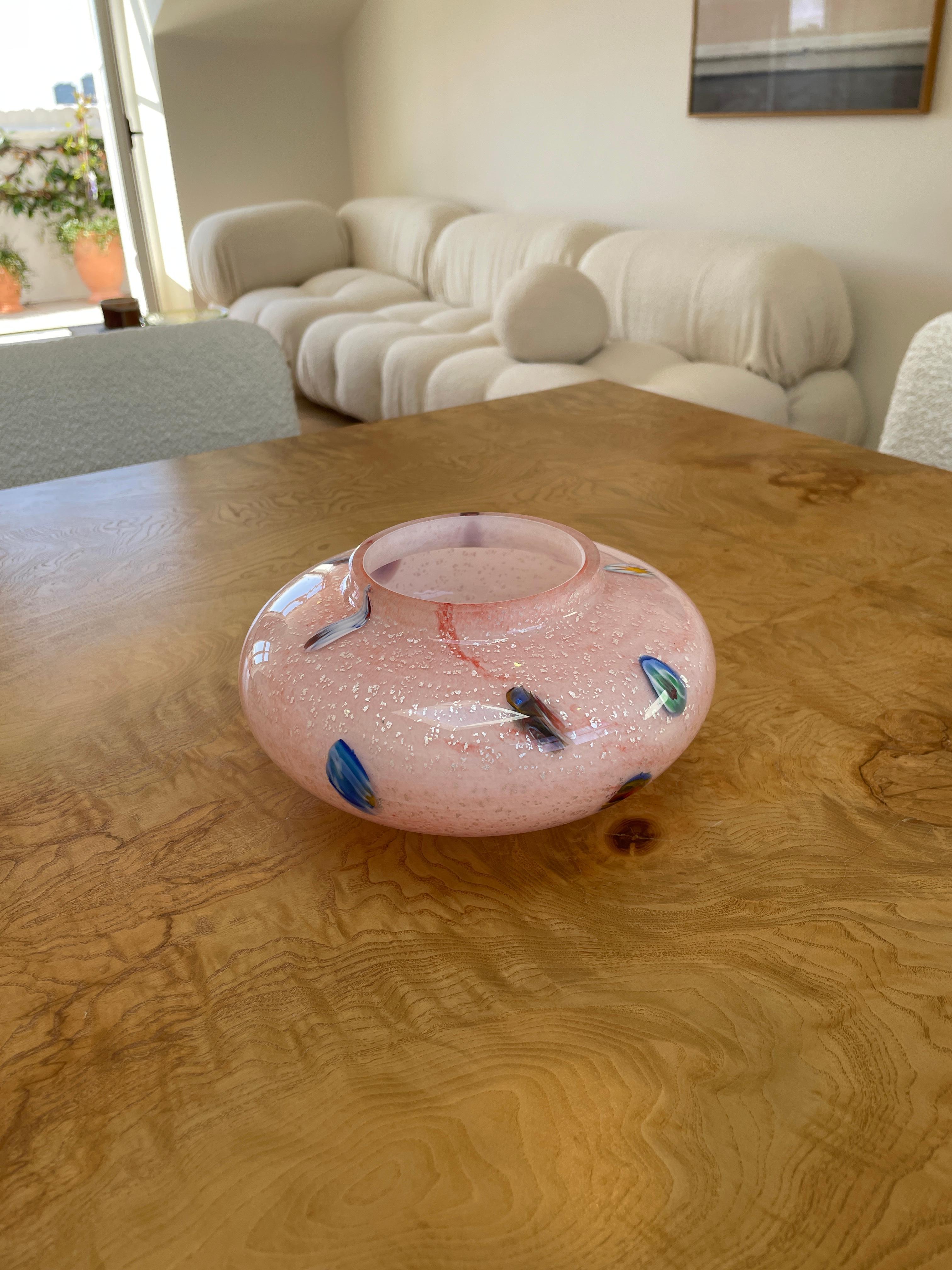 Pink Murano Glass Vase with Murrines In Good Condition For Sale In London, England