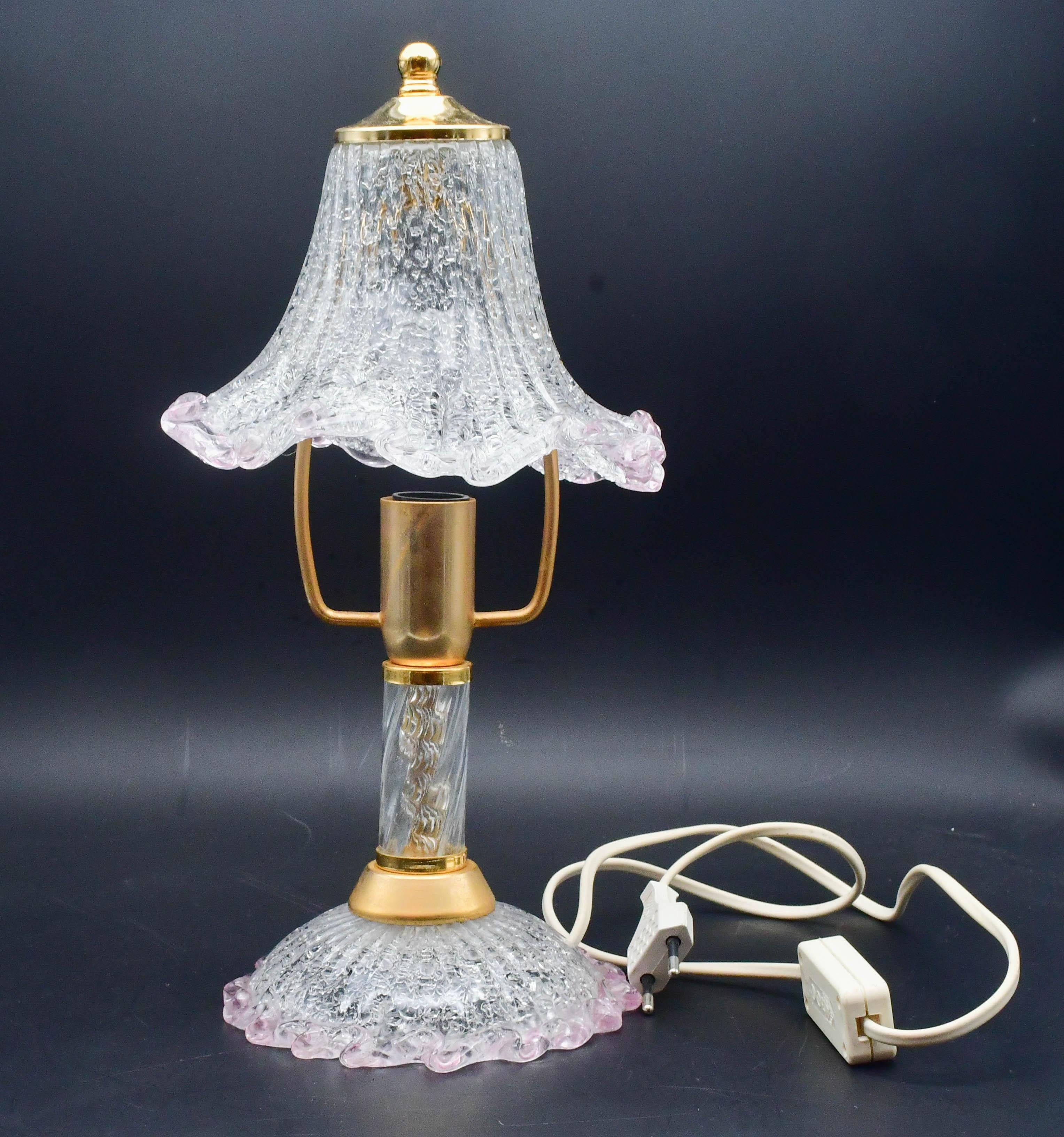 Lámpara de sobremesa vintage de cristal de Murano rosa, años 80 en venta 4