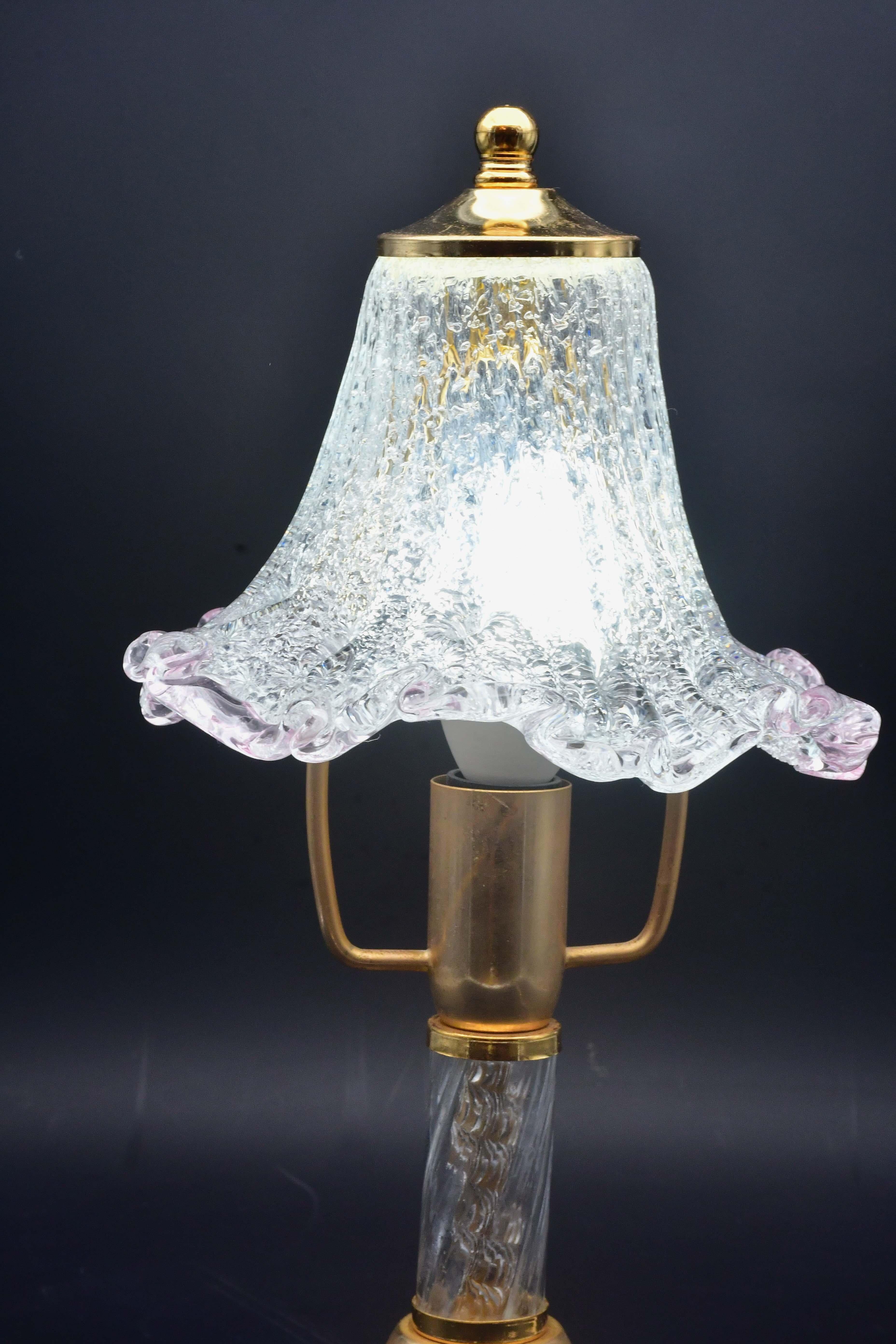 Lámpara de sobremesa vintage de cristal de Murano rosa, años 80 en venta 5