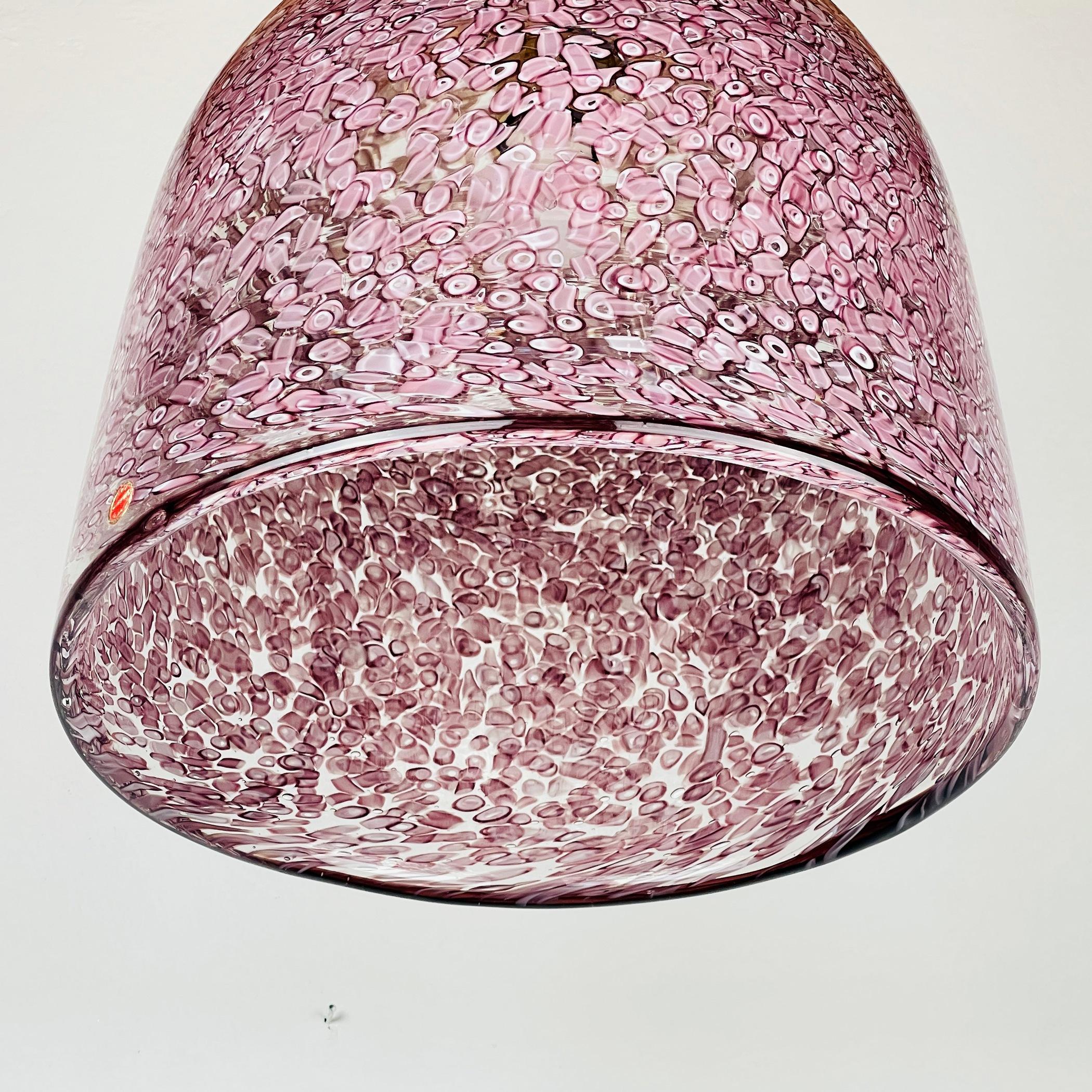 Lampe suspendue rose en murano Neverrino par Gae Aulenti pour Vistosi Italie 1970 en vente 1