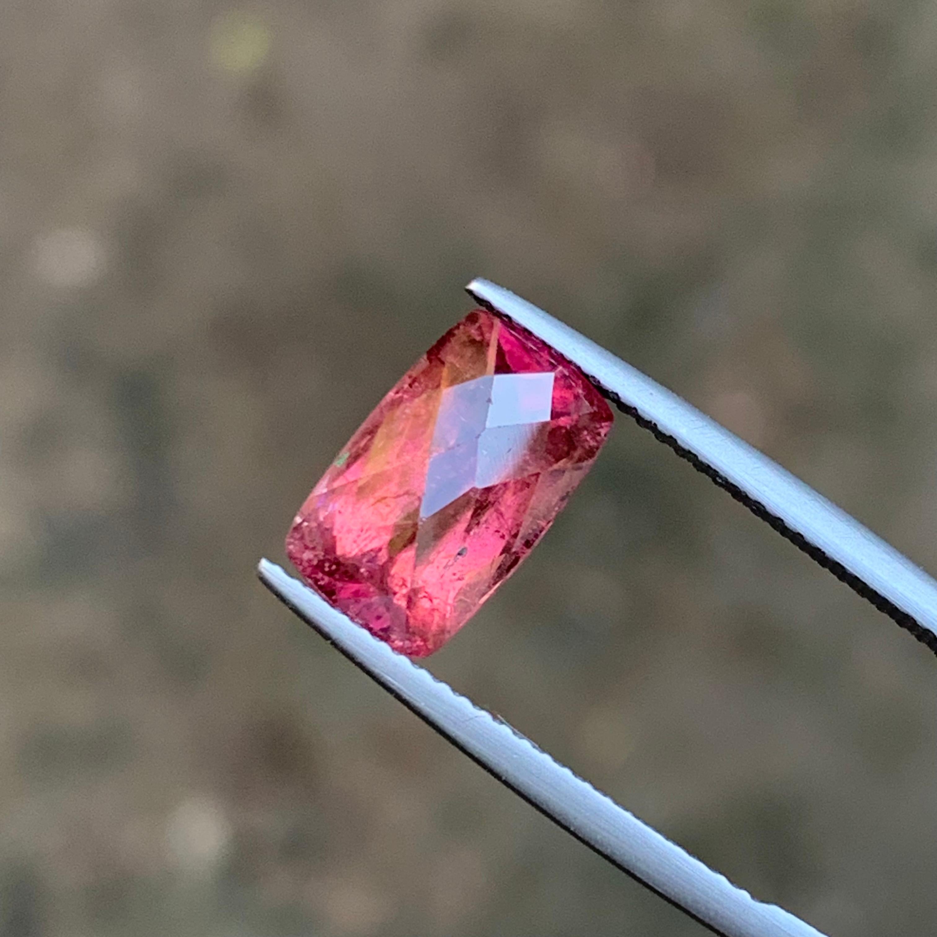 Bague en tourmaline rubellite naturelle rose taille damier, pierre précieuse non sertie de 4,35 carats en vente 4