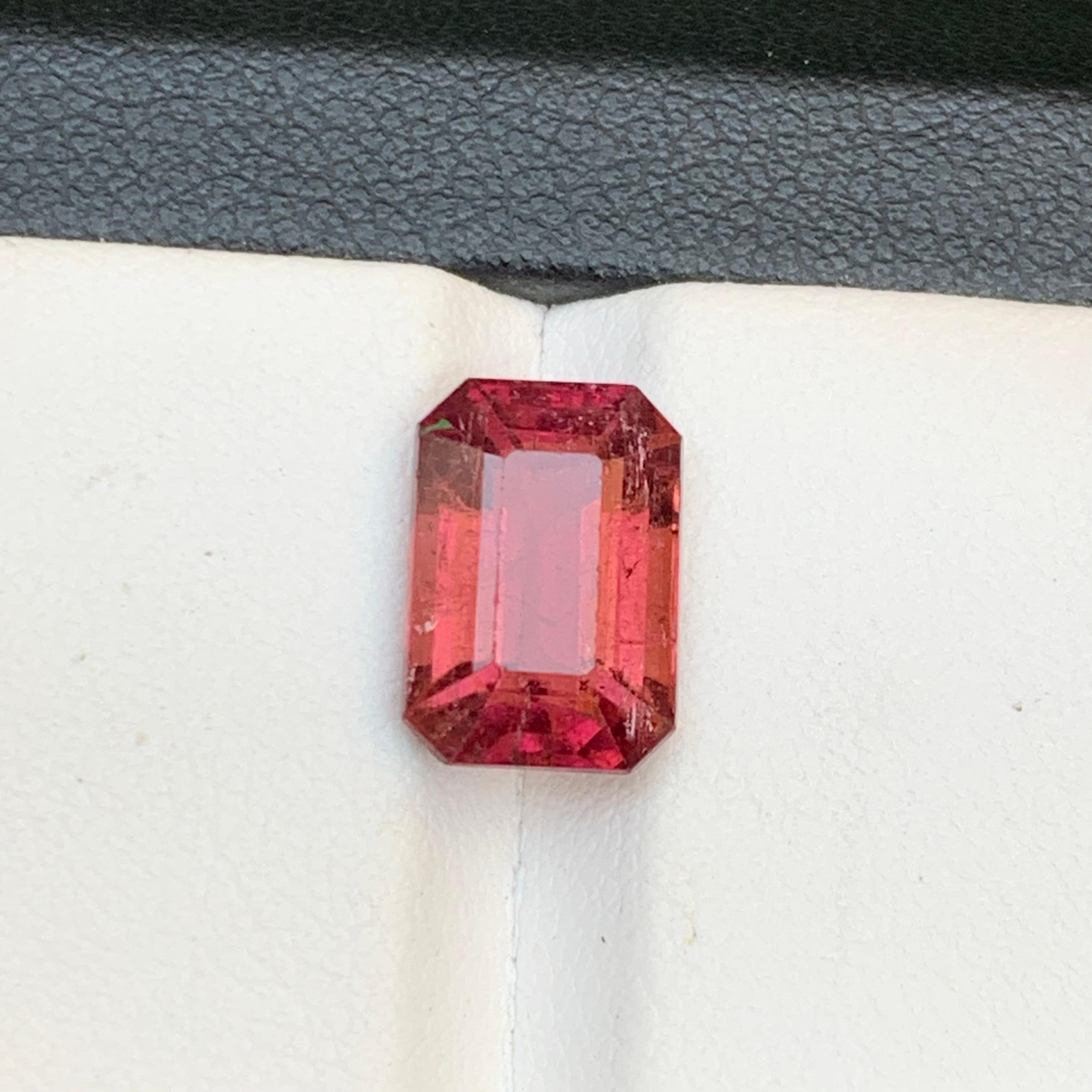 Pink Natural Rubellite Tourmaline Ring Loose Gemstone 4.45 Ct Emerald Cut-Jewel In New Condition For Sale In Peshawar, PK