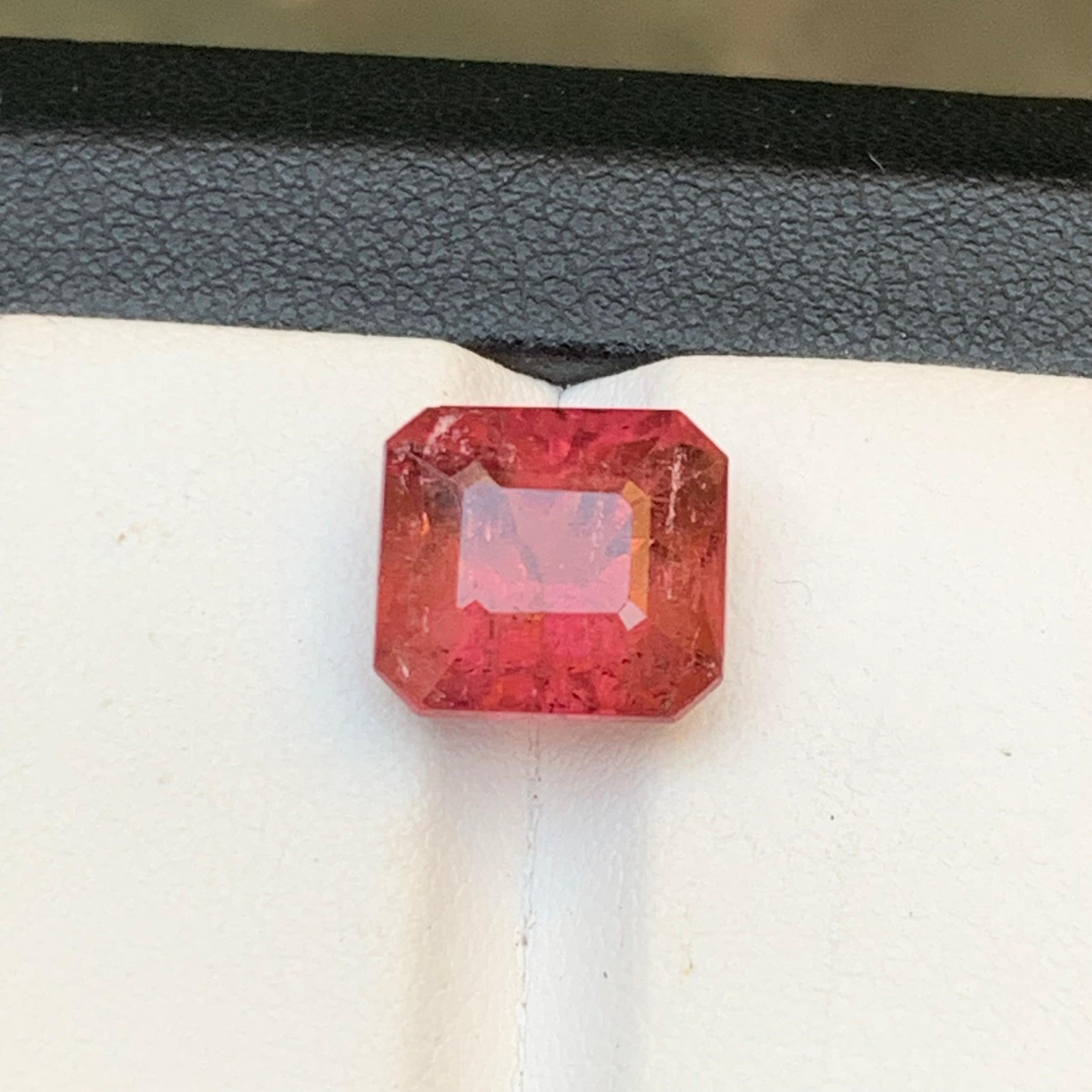 Bague en tourmaline rubellite naturelle rose, pierre précieuse non sertie, taille octogonale 5,85 carats en vente 4
