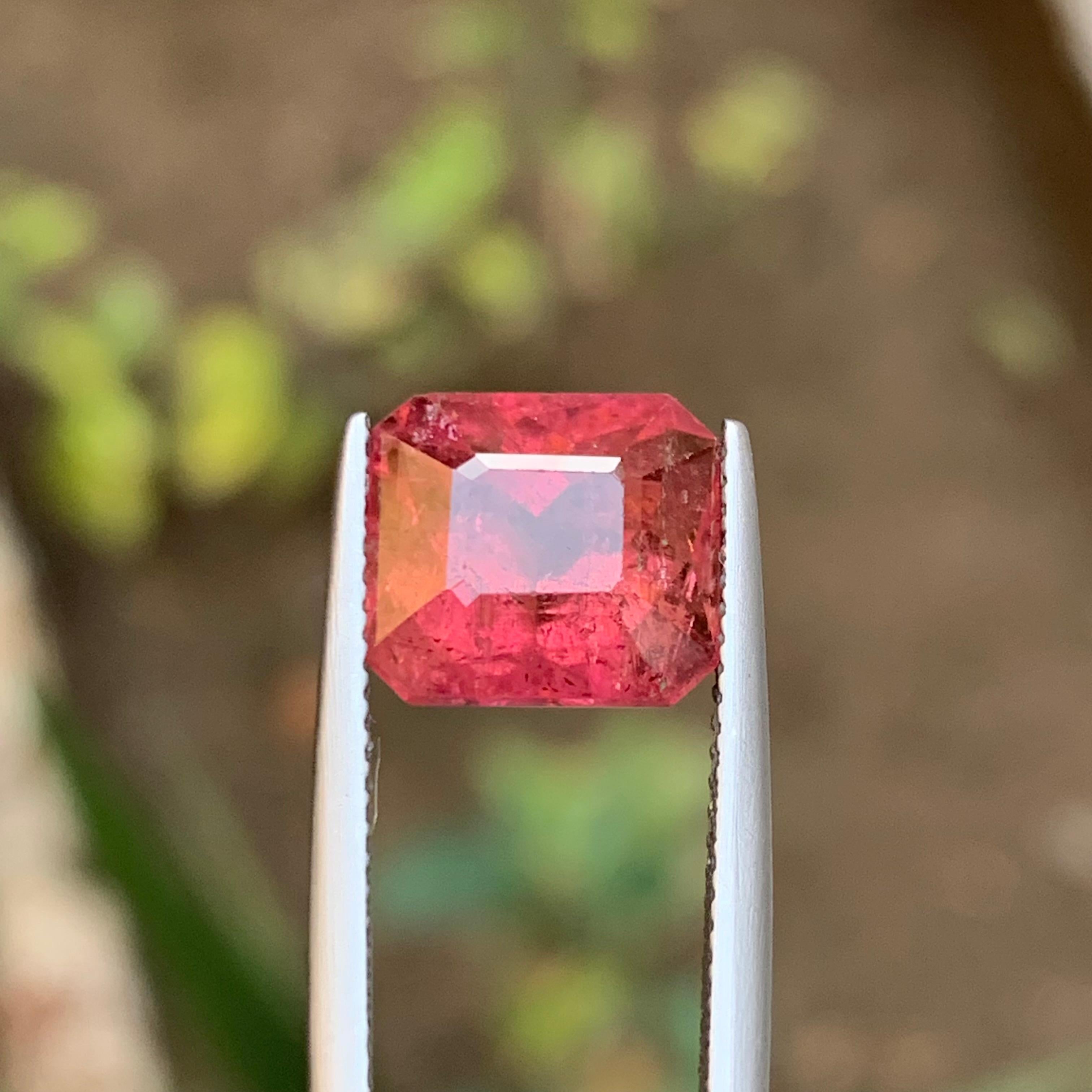 Tourmaline Rubellite Naturelle Rose teinte pêche Gemme en vrac  pour bague, ou tout autre bijou, taille émeraude octogonale de Kunar Afghanistan !

💎 TYPE DE PIERRE PRÉCIEUSE : Tourmaline Rubellite 
⚖️ POIDS : 5,85 carats
🪚 SHAPE & CUT : Octogone
