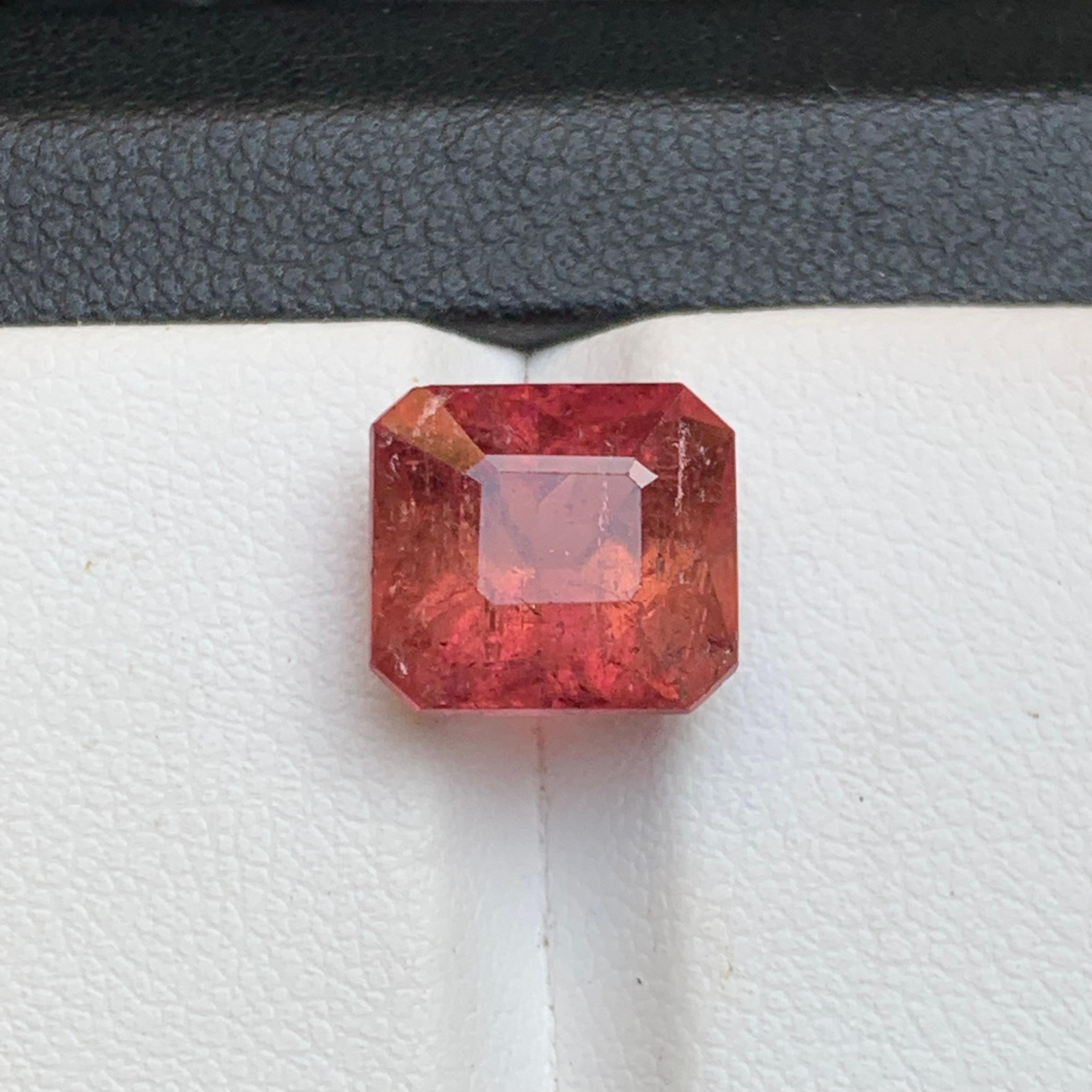 Contemporain Bague en tourmaline rubellite naturelle rose, pierre précieuse non sertie, taille octogonale 5,85 carats en vente