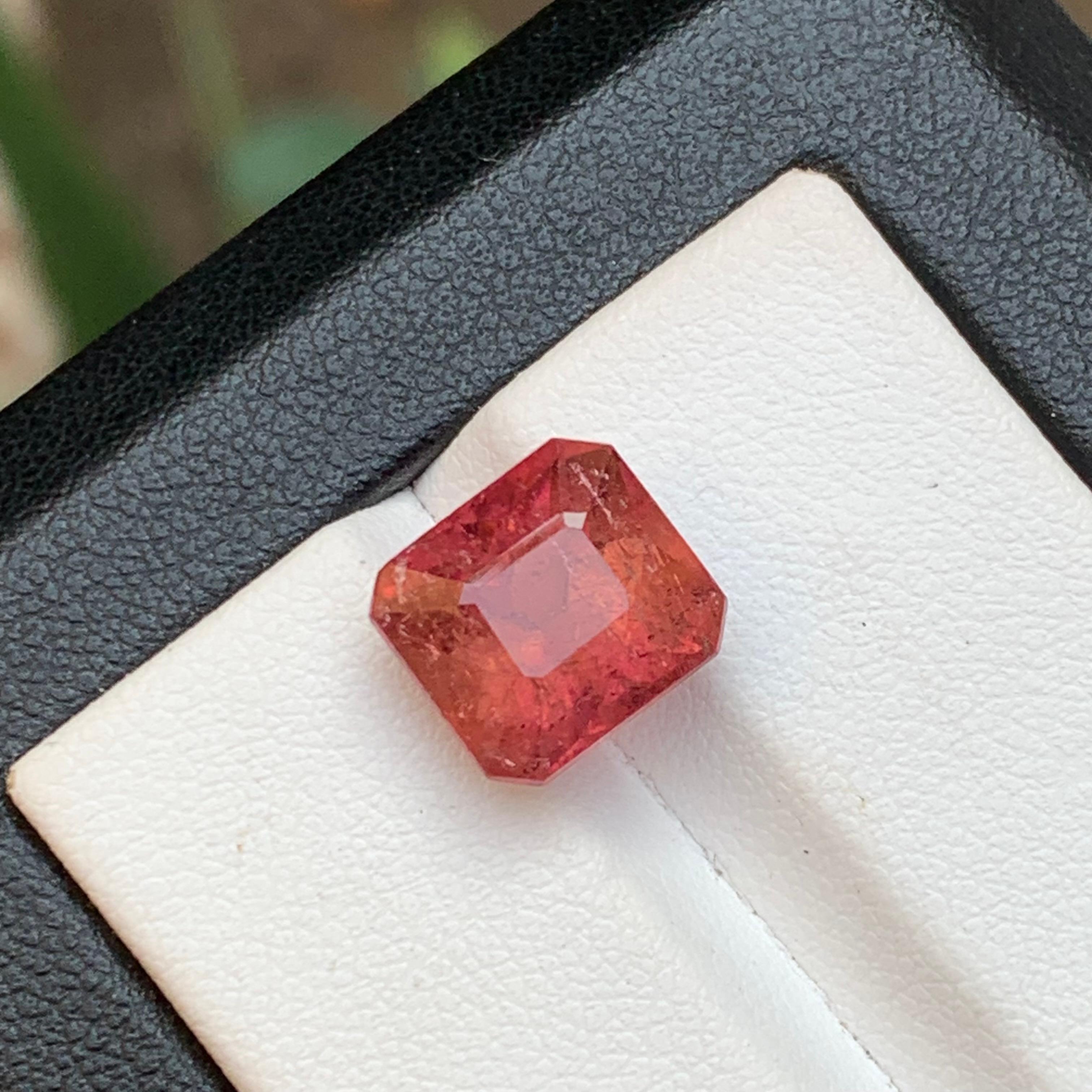 Taille octogone Bague en tourmaline rubellite naturelle rose, pierre précieuse non sertie, taille octogonale 5,85 carats en vente