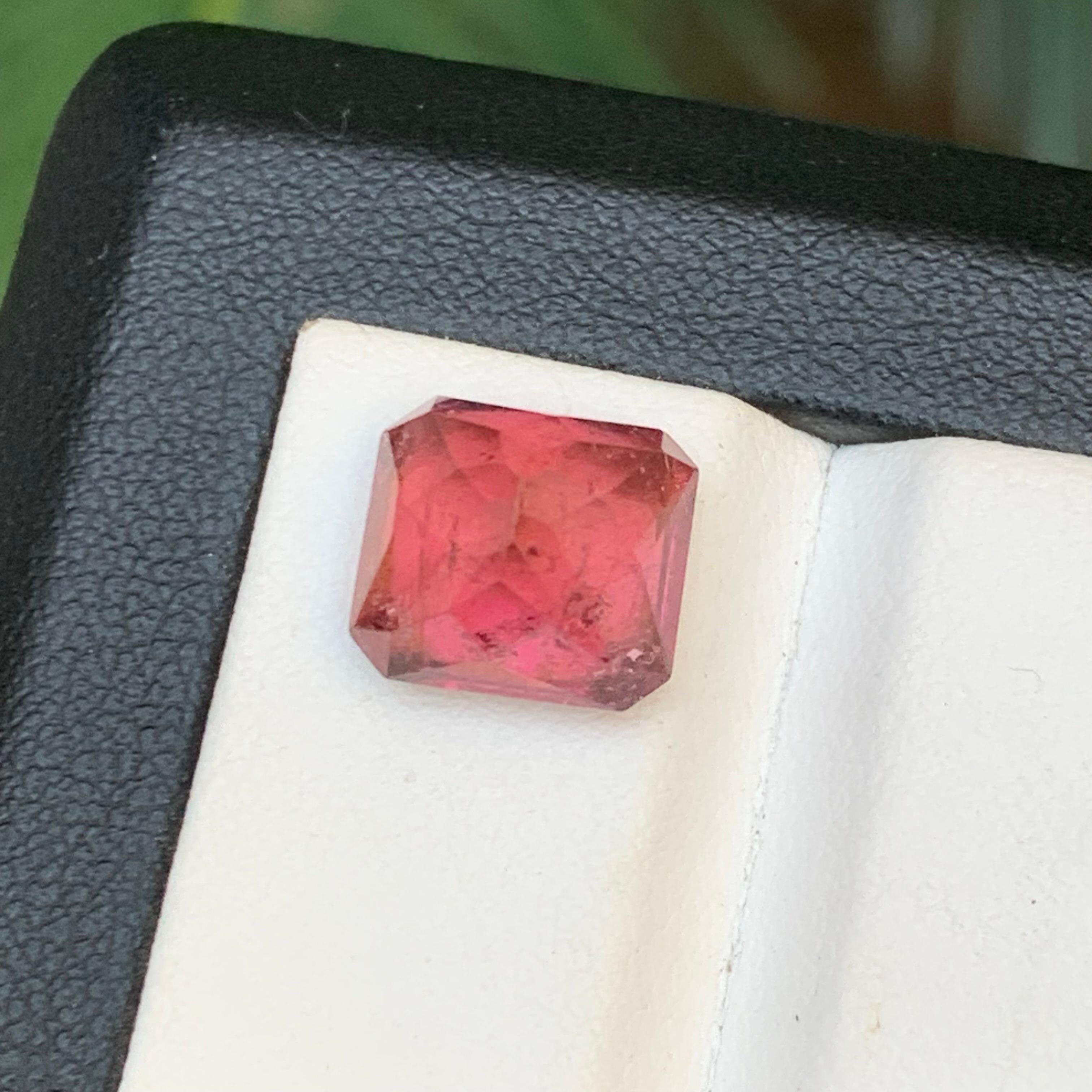 Bague en tourmaline rubellite naturelle rose, pierre précieuse non sertie, taille octogonale 5,85 carats Neuf - En vente à Peshawar, PK