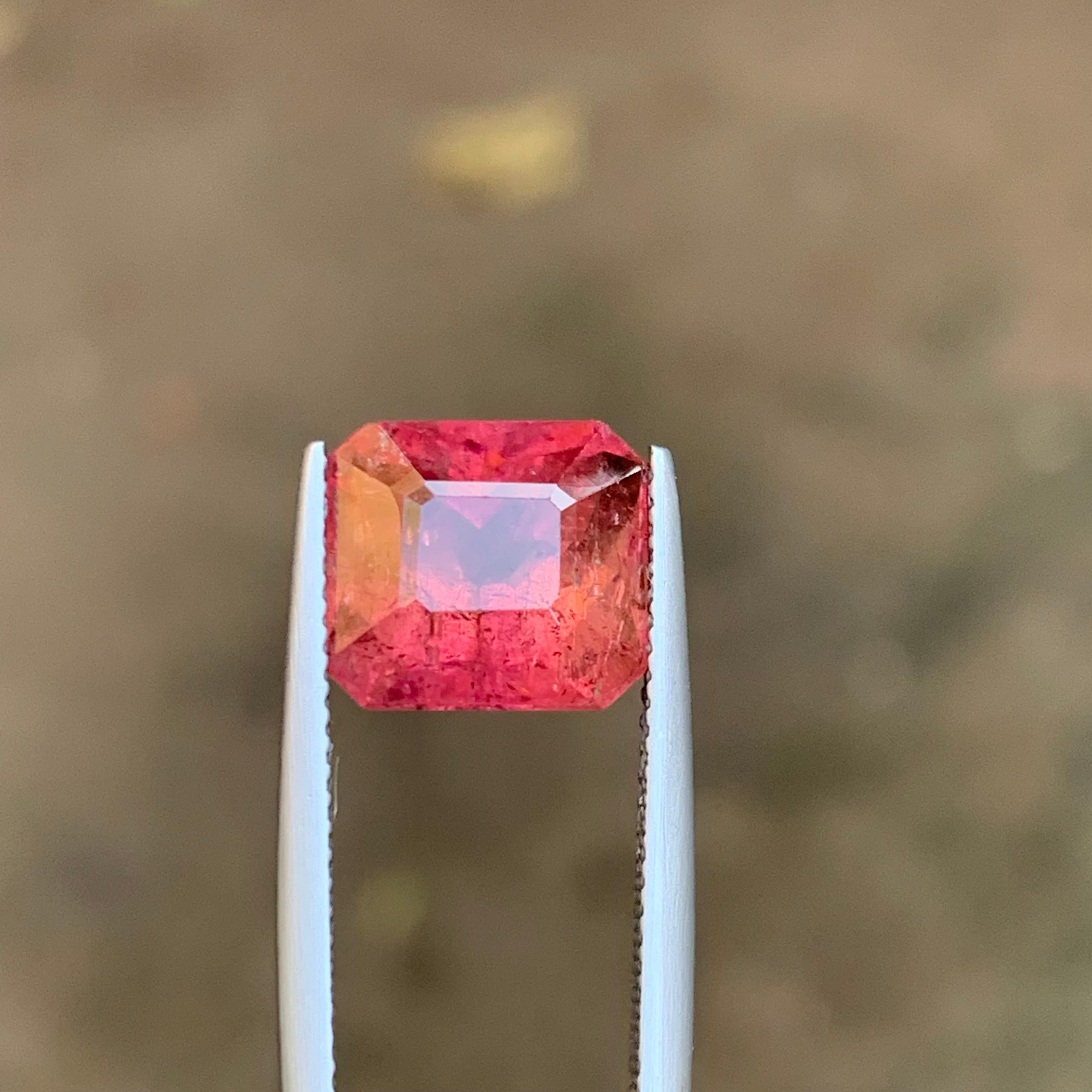 Bague en tourmaline rubellite naturelle rose, pierre précieuse non sertie, taille octogonale 5,85 carats en vente 2
