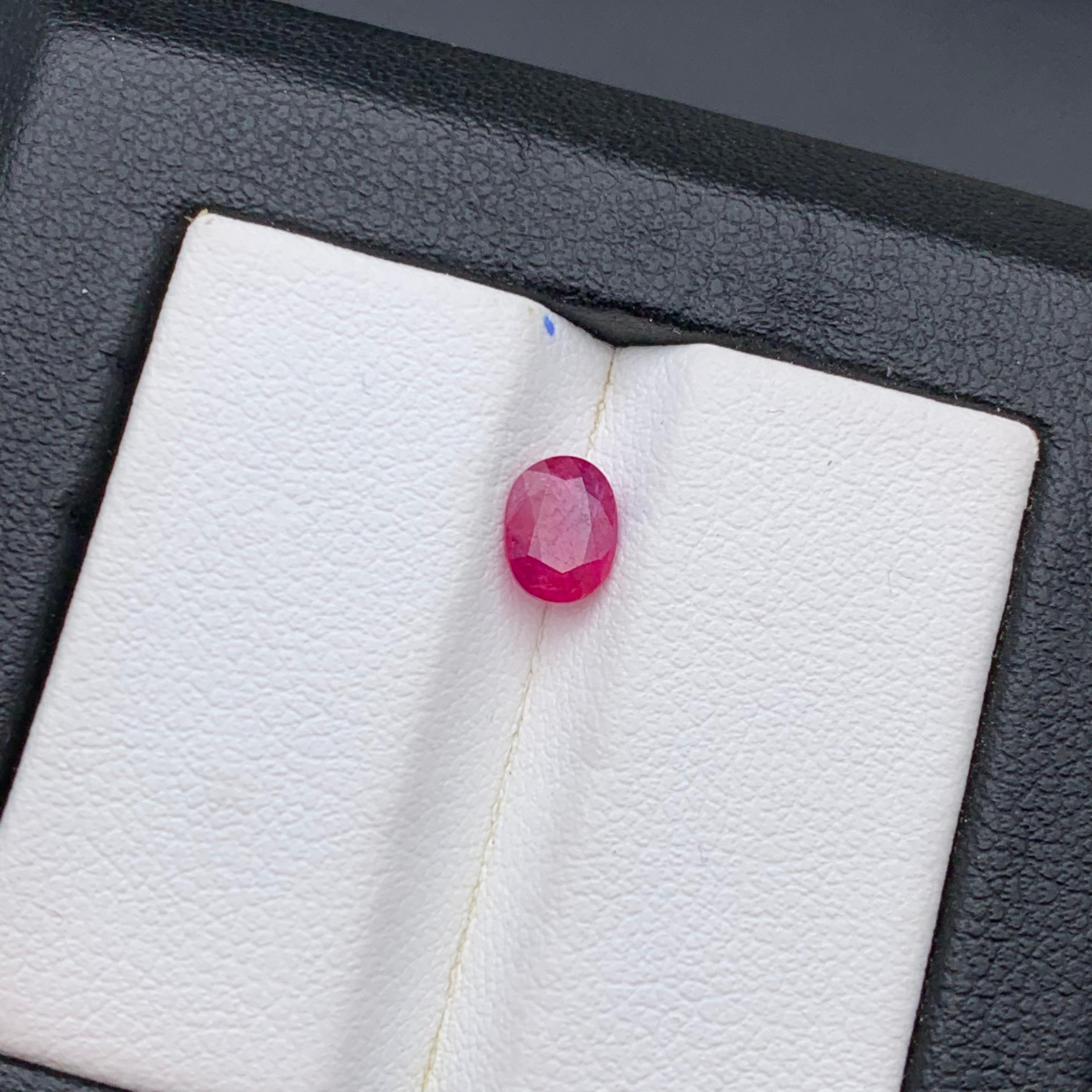 Anillo de rubí natural rosa Gema suelta 0,75 ct Ovalada talla cojín para joyería en venta 4