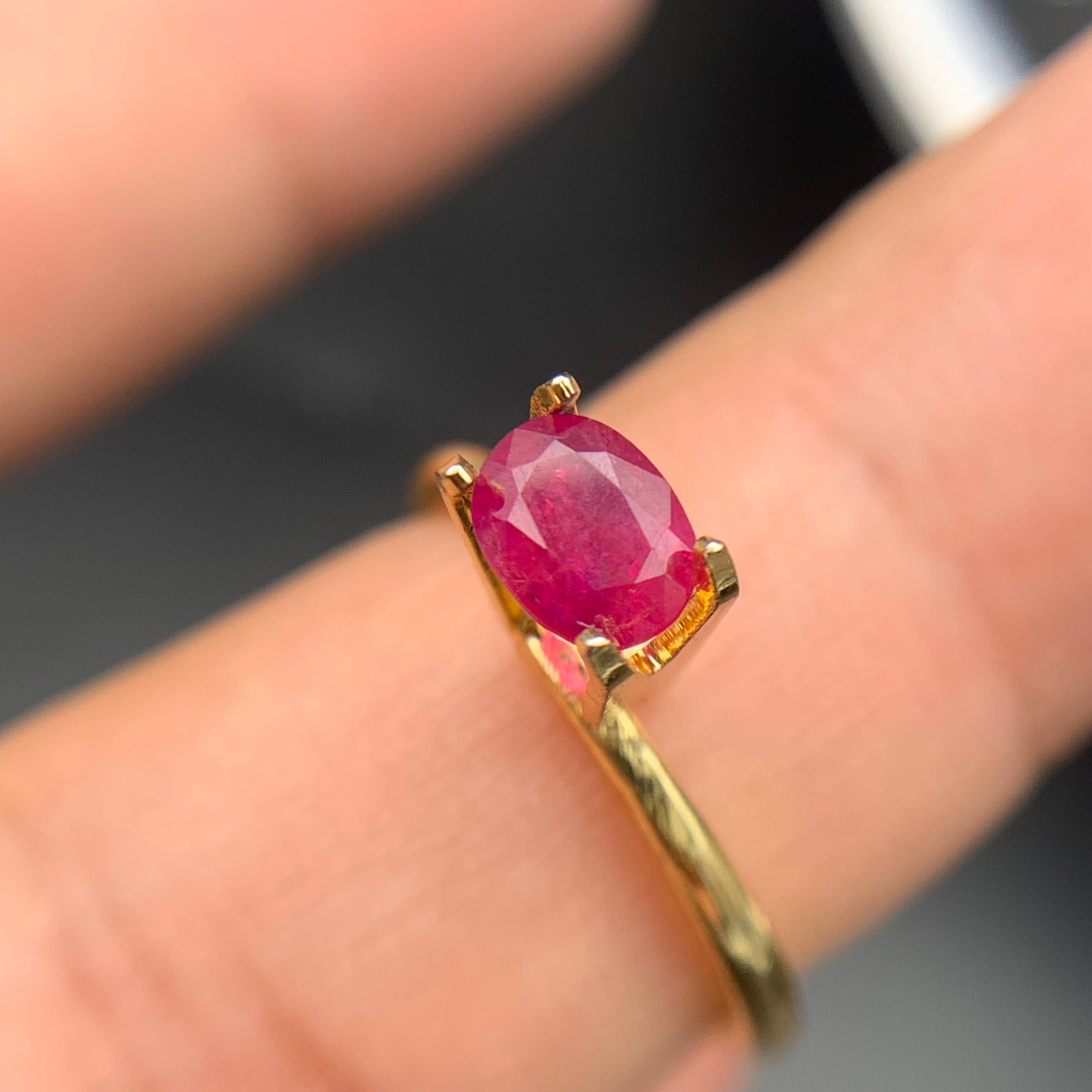 Anillo de rubí natural rosa Gema suelta 0,75 ct Ovalada talla cojín para joyería Corte oval en venta