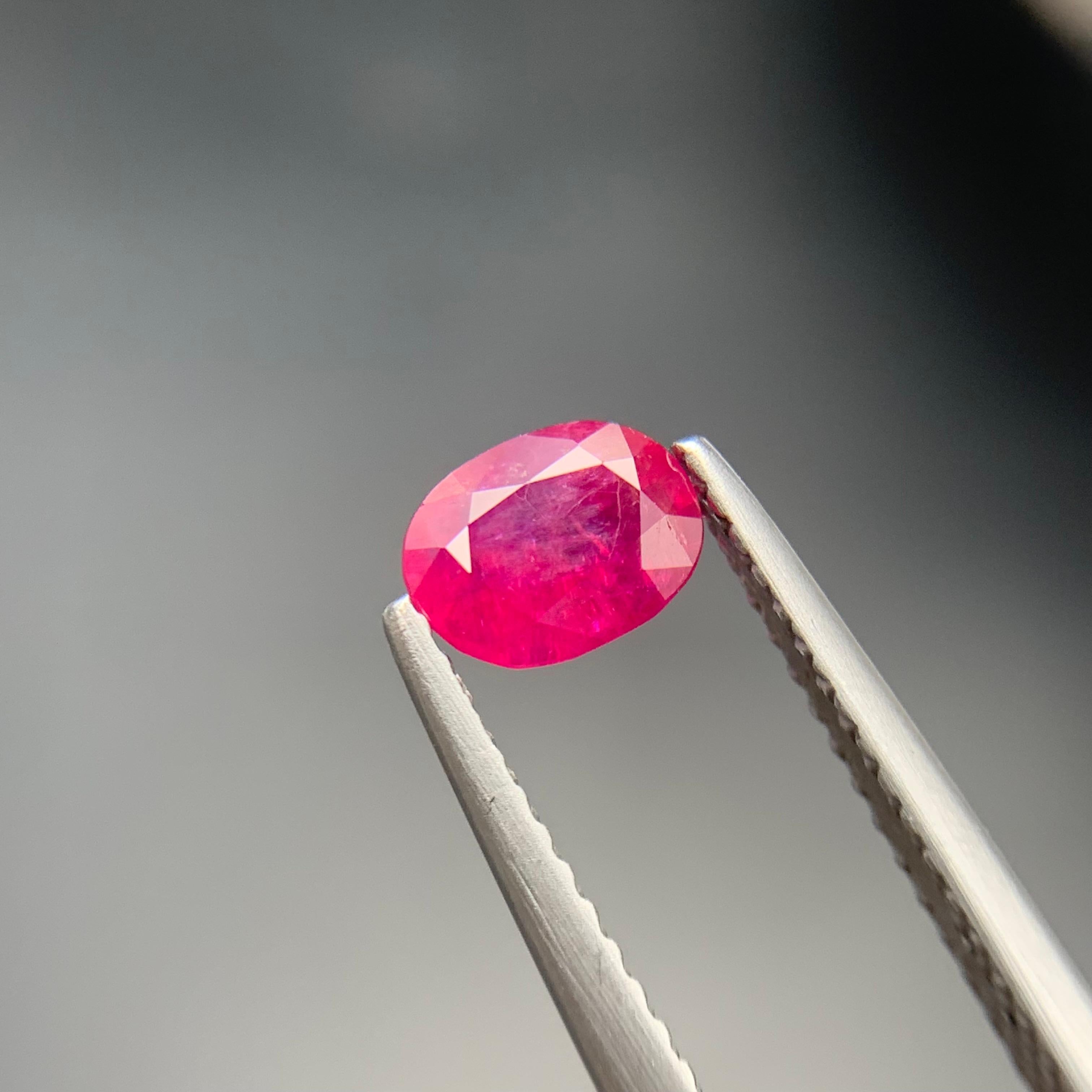 Anillo de rubí natural rosa Gema suelta 0,75 ct Ovalada talla cojín para joyería en Nuevo estado para la venta en Peshawar, PK