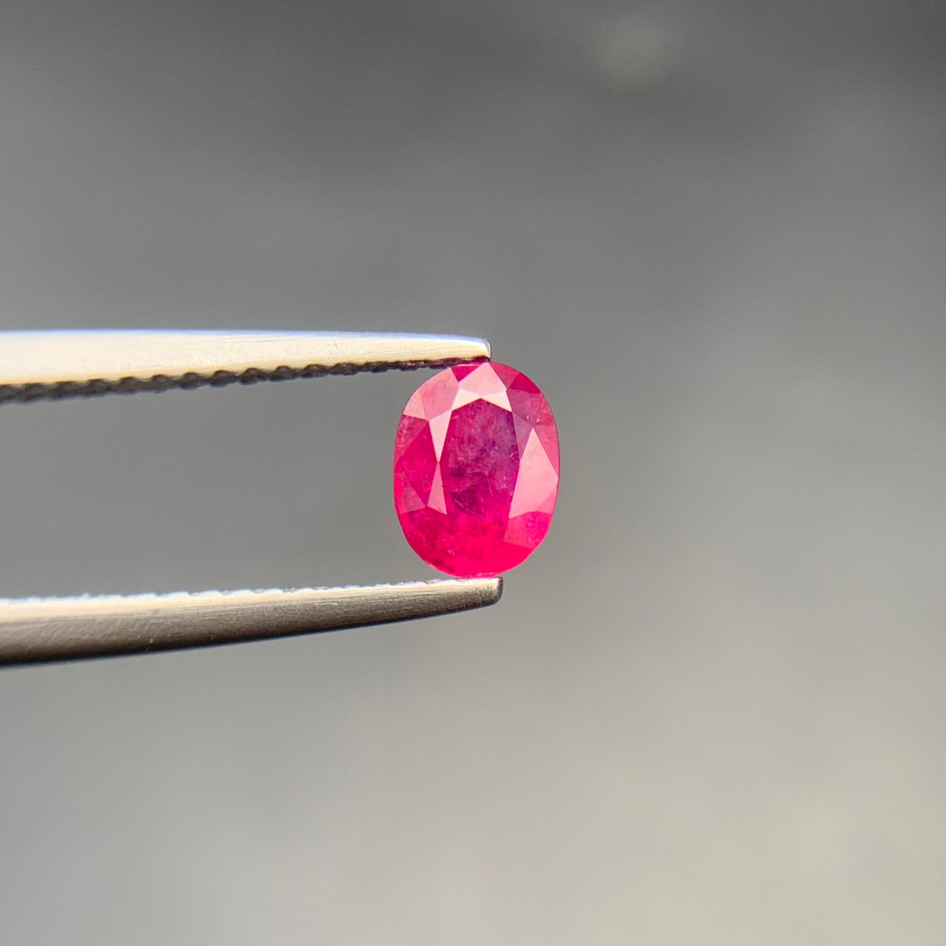 Anillo de rubí natural rosa Gema suelta 0,75 ct Ovalada talla cojín para joyería en venta 2