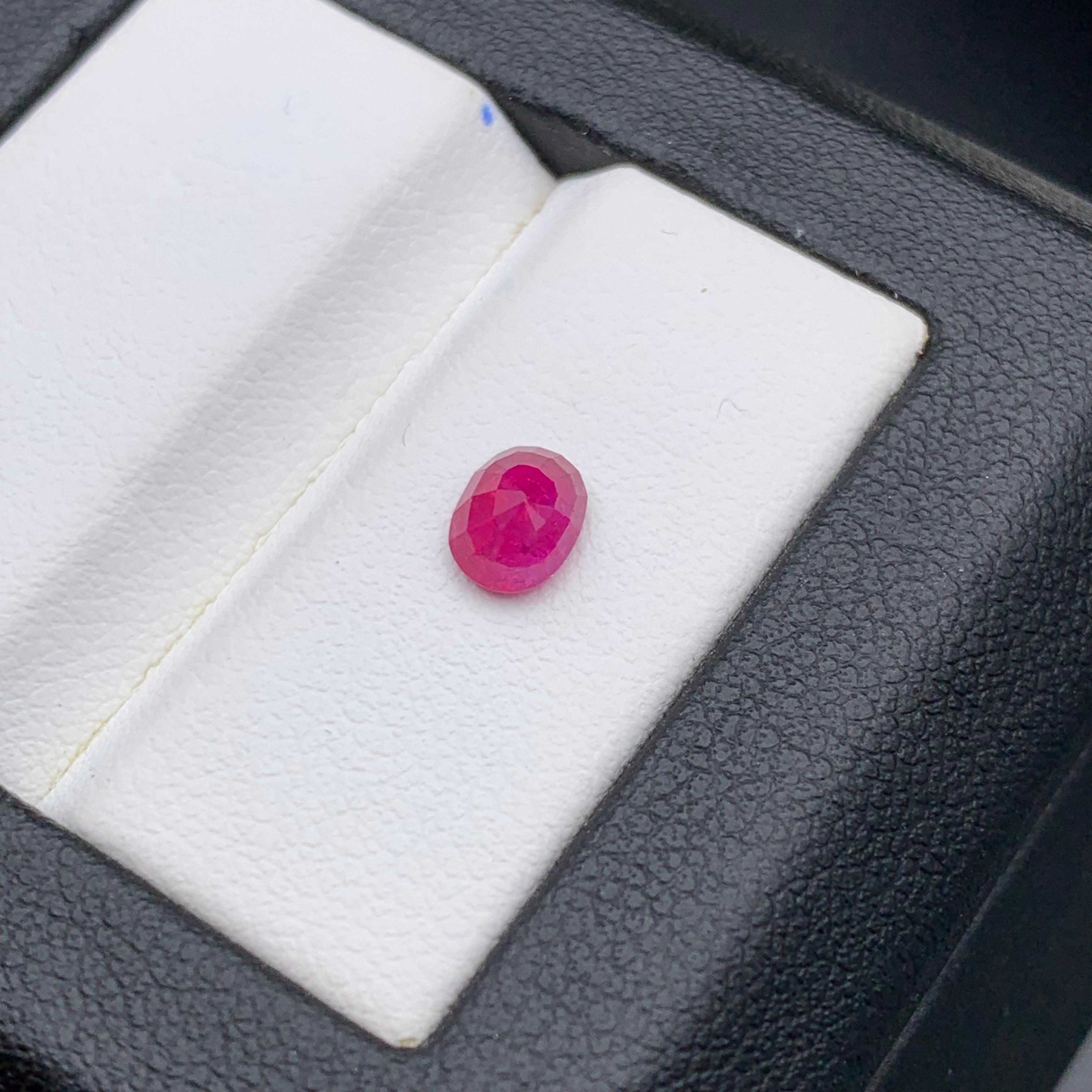 Anillo de rubí natural rosa Gema suelta 0,75 ct Ovalada talla cojín para joyería en venta 3
