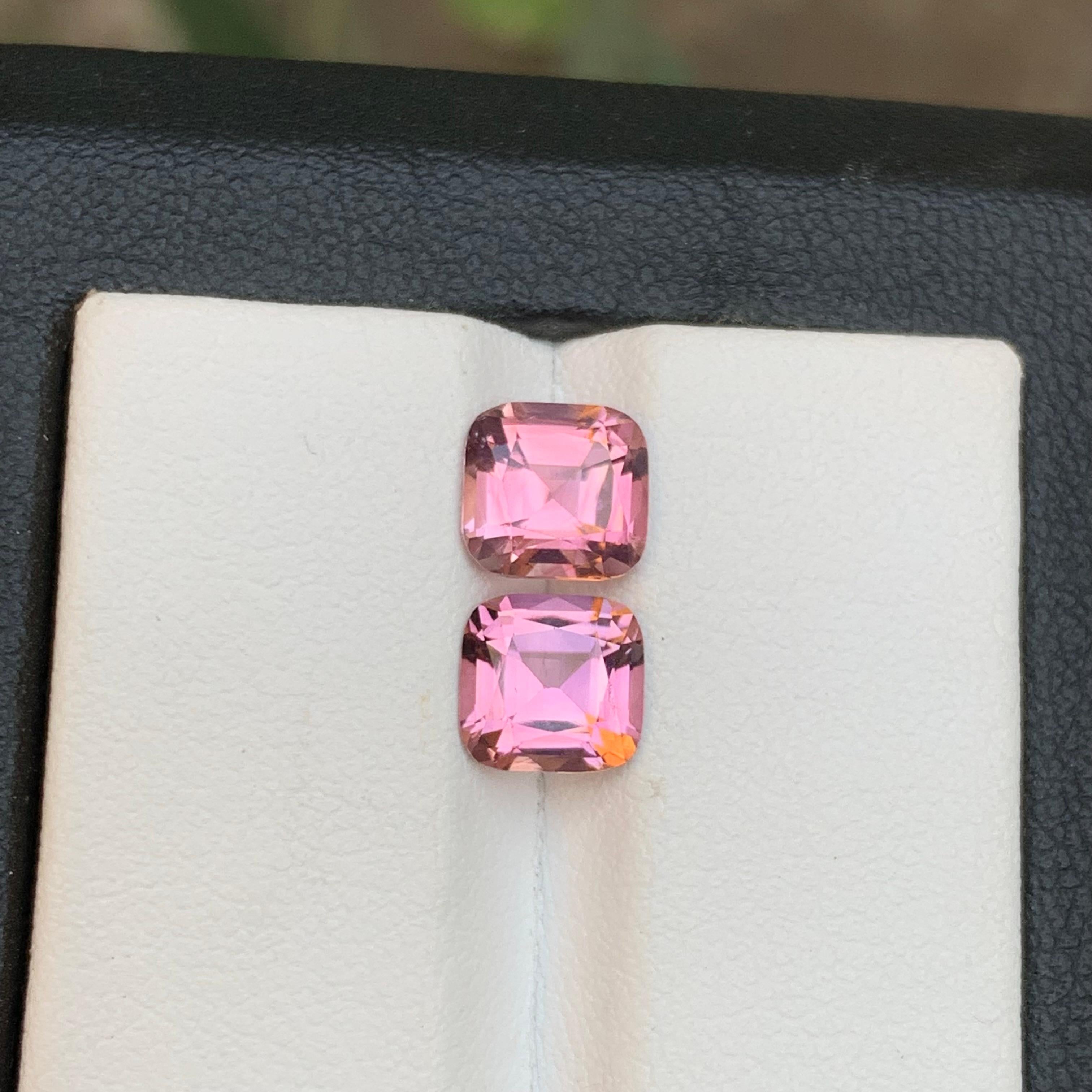 Pendientes de Turmalina Natural Rosa Pareja de Piedras Sueltas 2.85 Ct Cuadradas talla cojín en venta 6