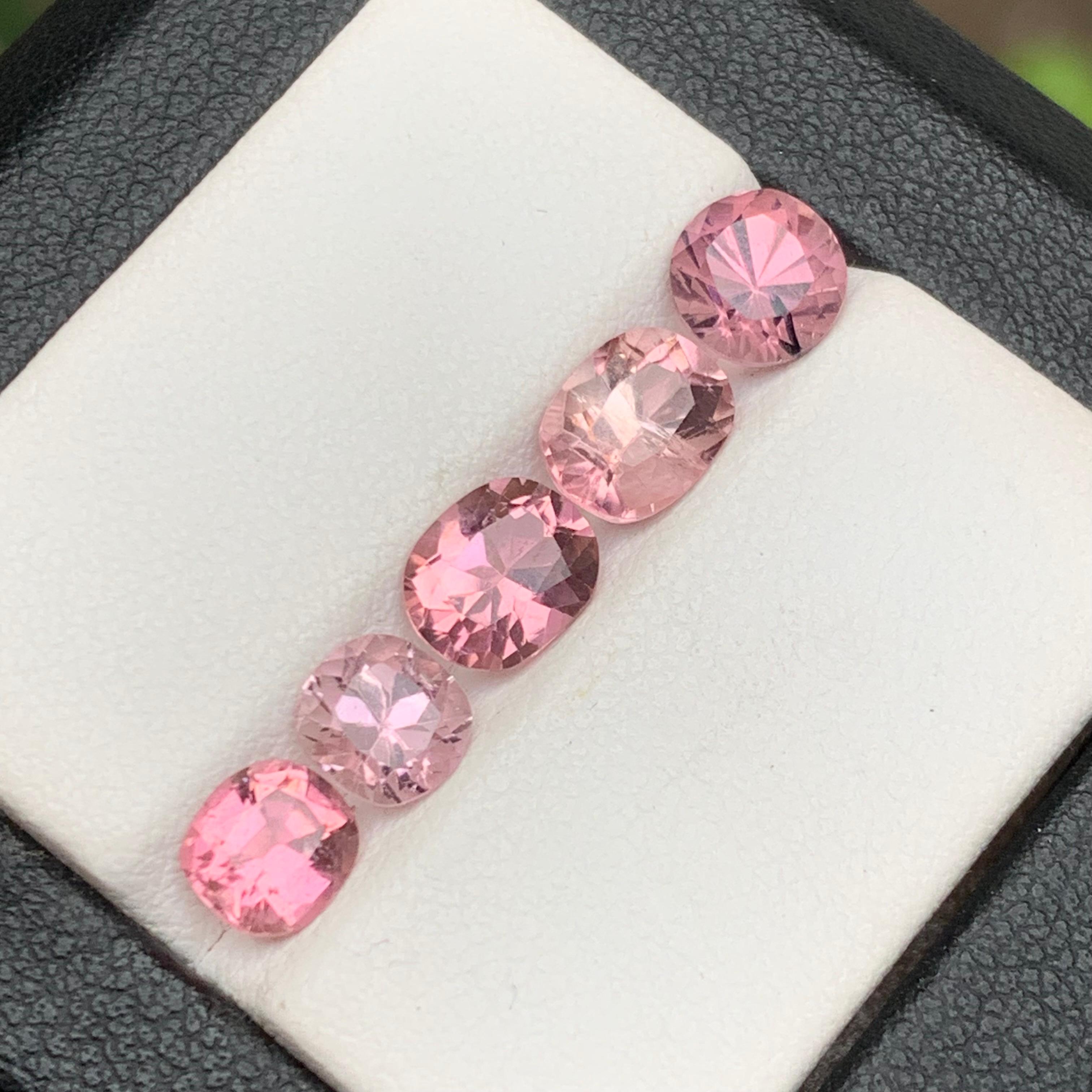 Pink Color Natural Tourmaline Loose Gemstones Lot for Bracelet, Necklace Pendant or any other Jewelry Setting-Round and Oval Cushion Cut from Kunar, Afghanistan!!

💎 GEMSTONE TYPE: Tourmaline
⚖️ WEIGHT: 4.80 Carats
🪚 SHAPE & CUT: Round Brilliant