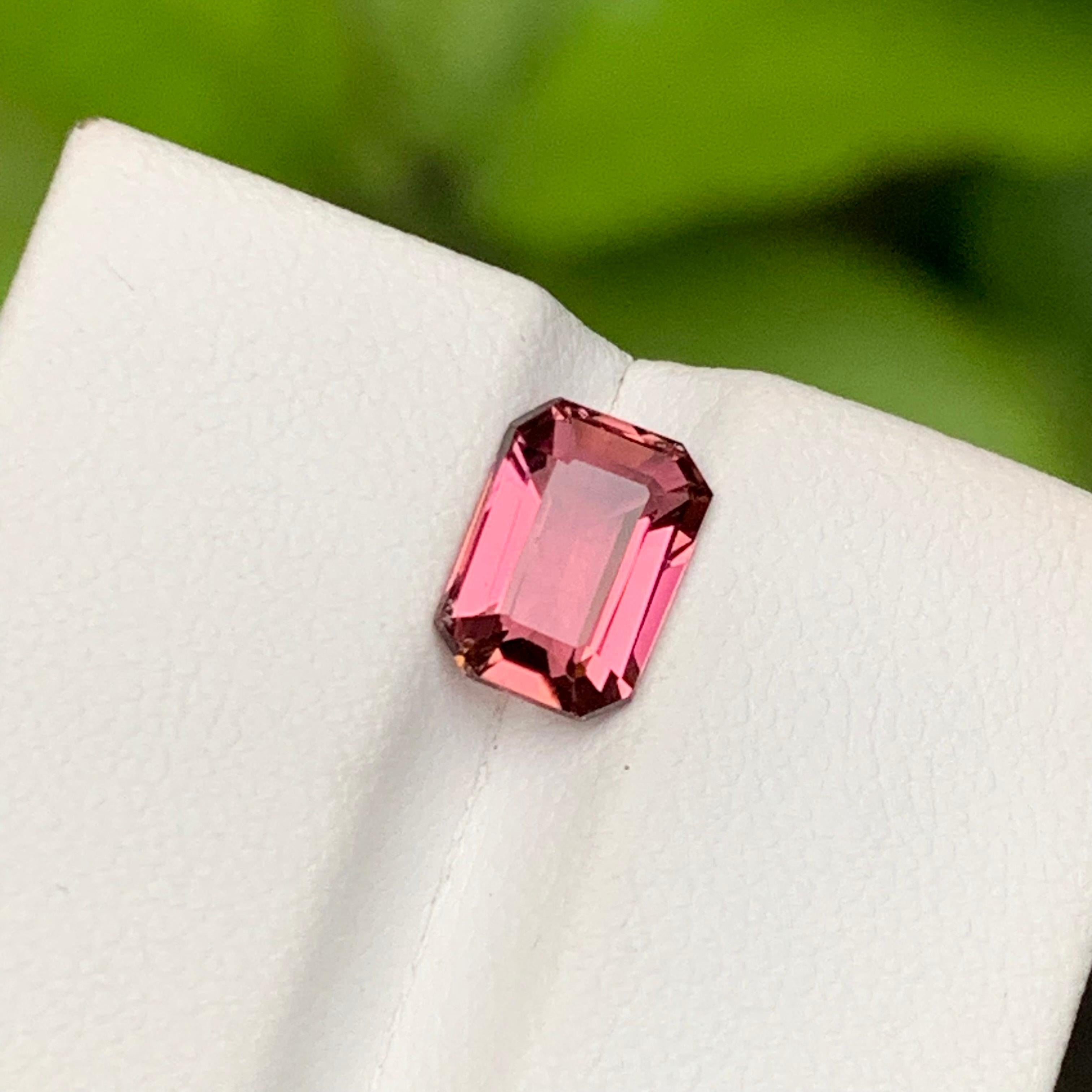 Anello di tormalina naturale rosa allentato 2 carati taglio smeraldo  Gioielli in vendita 4