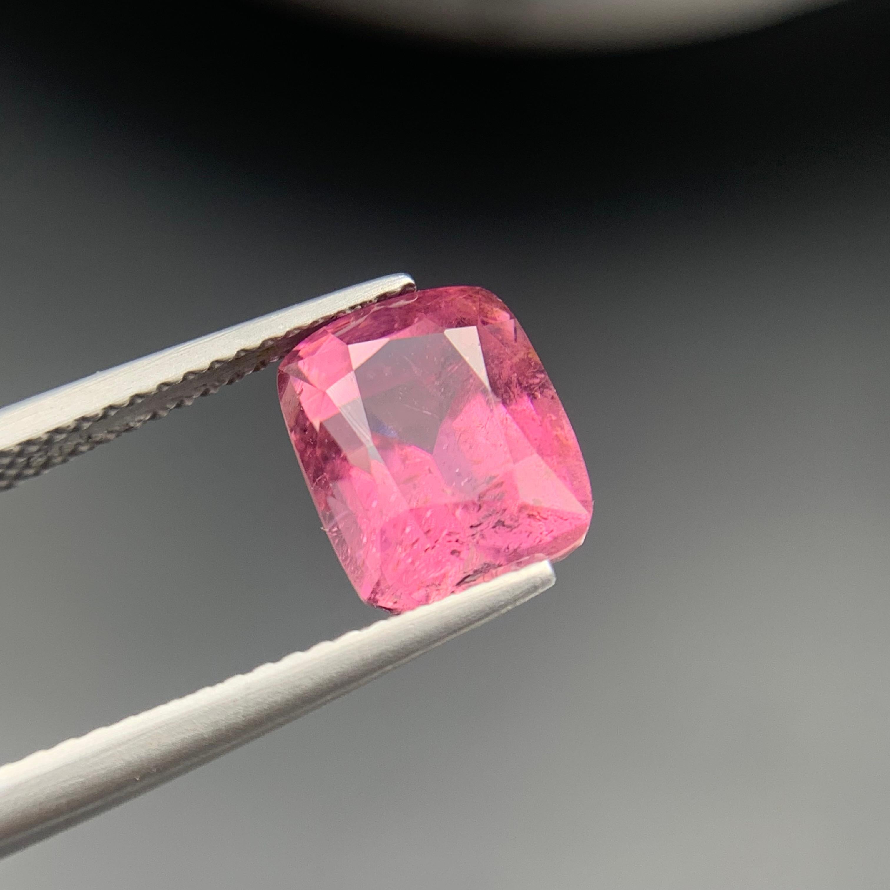 Bague, pendentif en tourmaline naturelle rose de 4.65 carats, pierre précieuse non sertie, taille coussin en vente 4