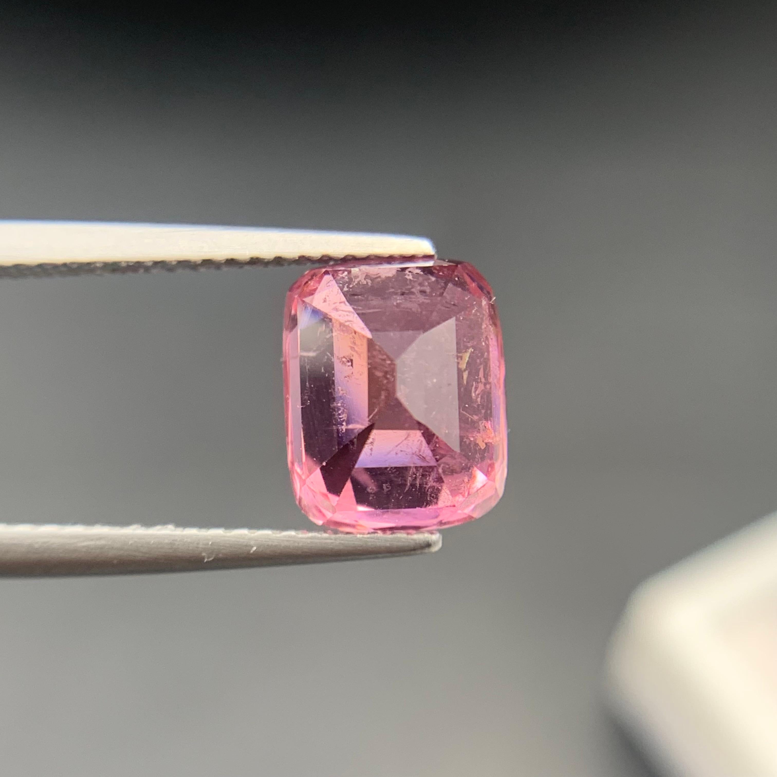Bague, pendentif en tourmaline naturelle rose de 4.65 carats, pierre précieuse non sertie, taille coussin en vente 5