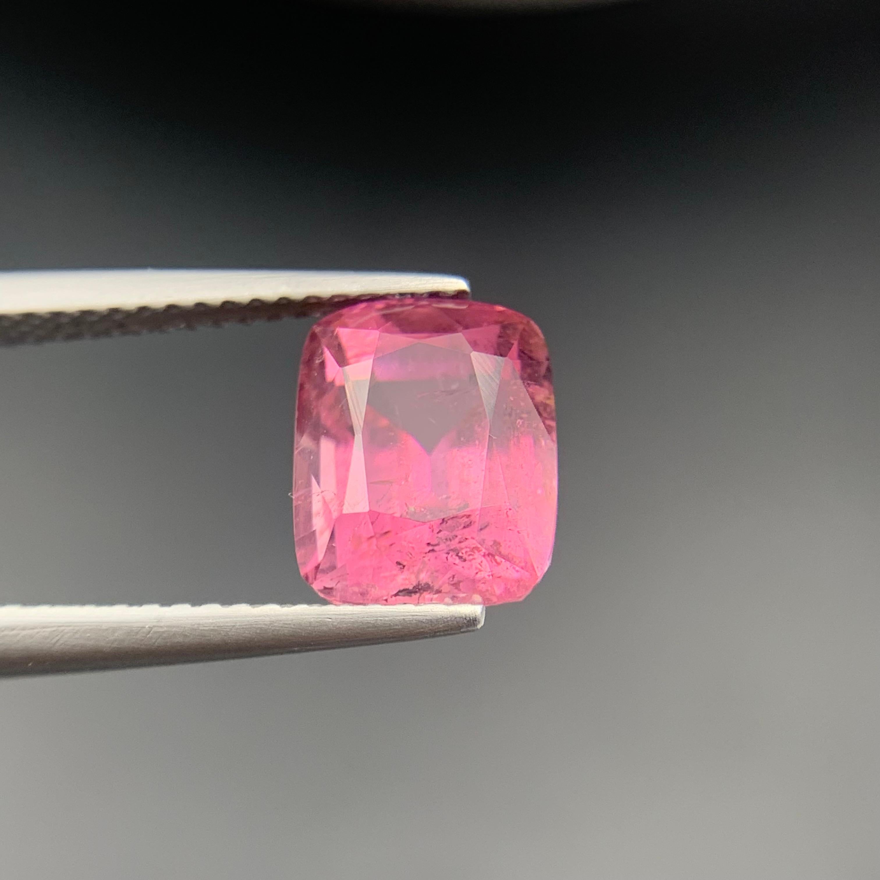 Taille coussin Bague, pendentif en tourmaline naturelle rose de 4.65 carats, pierre précieuse non sertie, taille coussin en vente